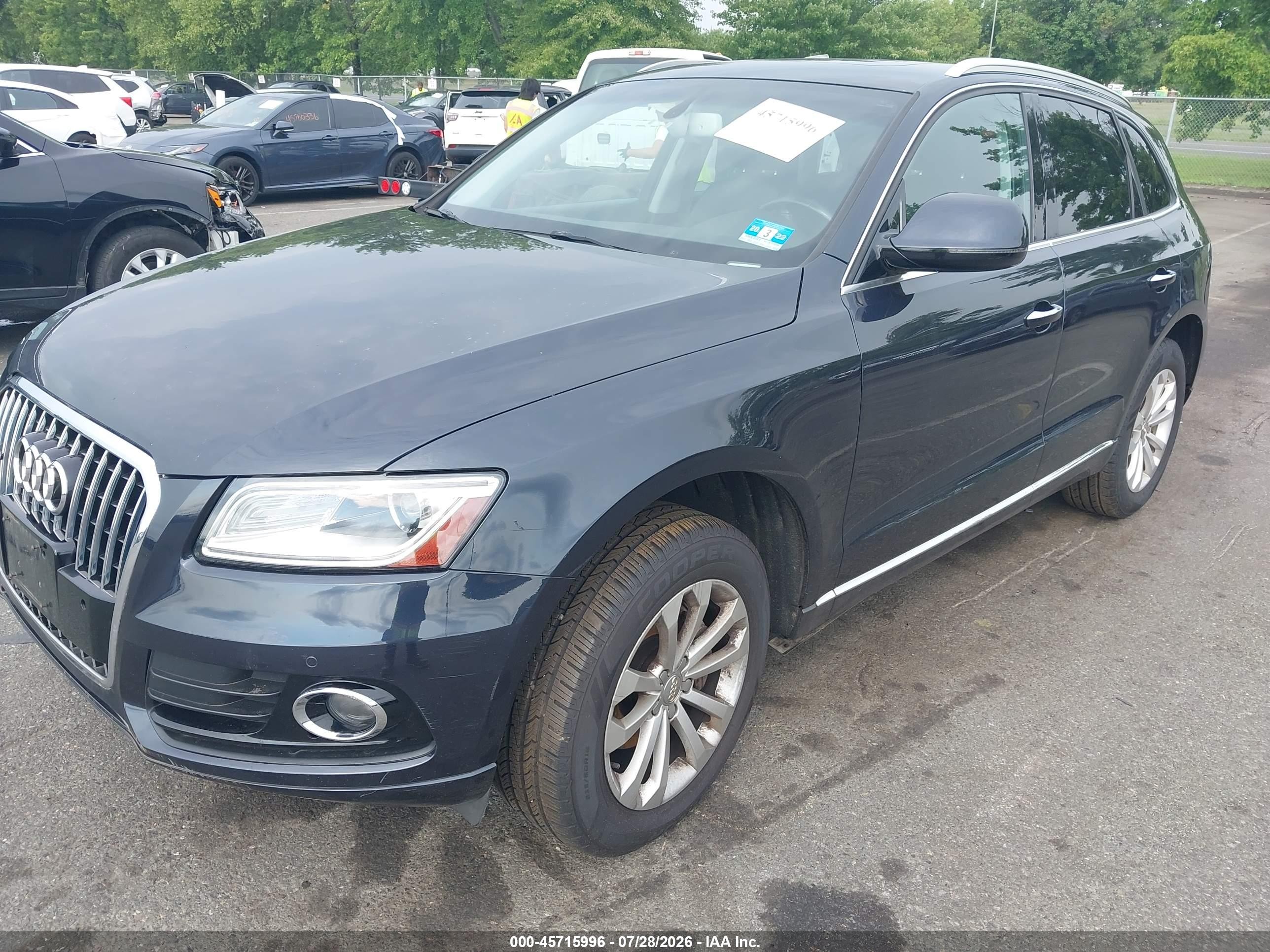 2015 Audi Q5 2.0t Premium Dark Blue vin: WA1LFAFP6FA099894