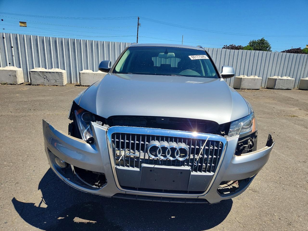2011 Audi Q5 Premium Plus Серый vin: WA1LFAFP7BA086047