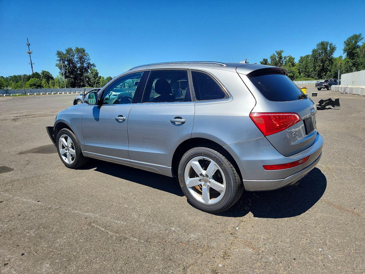 2011 Audi Q5 Premium Plus Серый vin: WA1LFAFP7BA086047