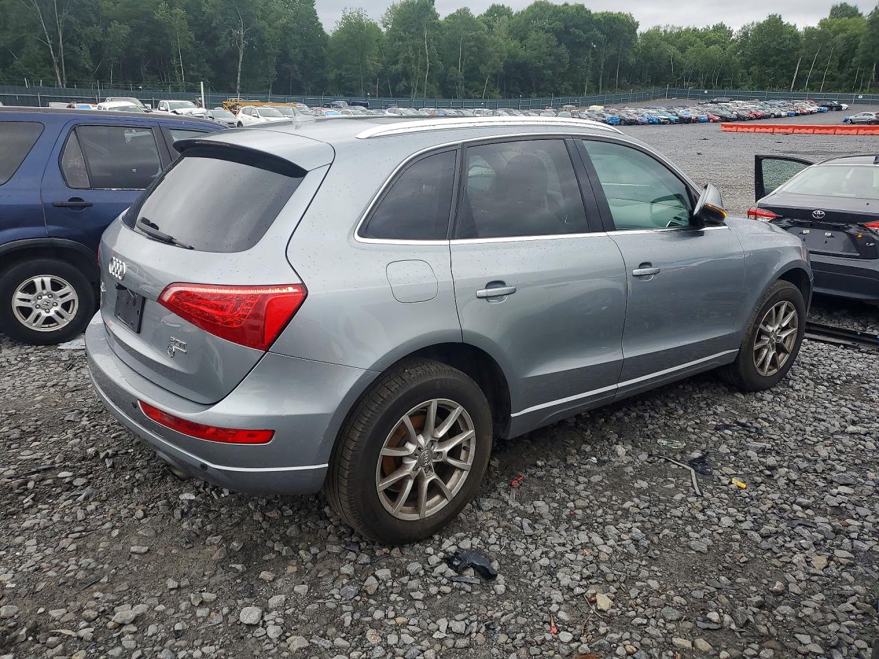 2011 Audi Q5 Premium Plus Silver vin: WA1LFAFP7BA102831