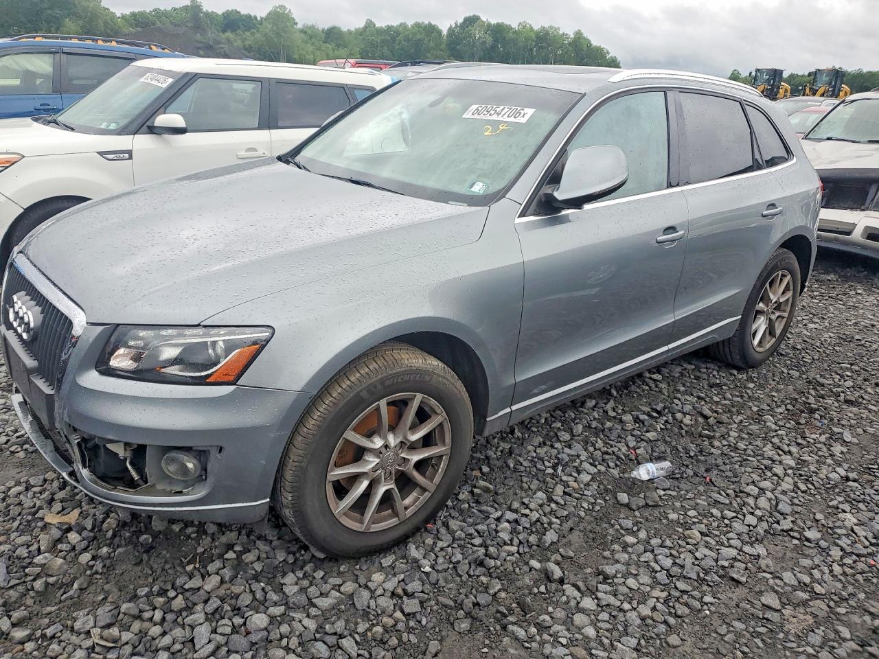 2011 Audi Q5 Premium Plus Silver vin: WA1LFAFP7BA102831