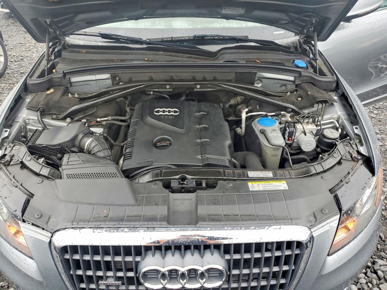 2011 Audi Q5 Premium Plus Silver vin: WA1LFAFP7BA102831