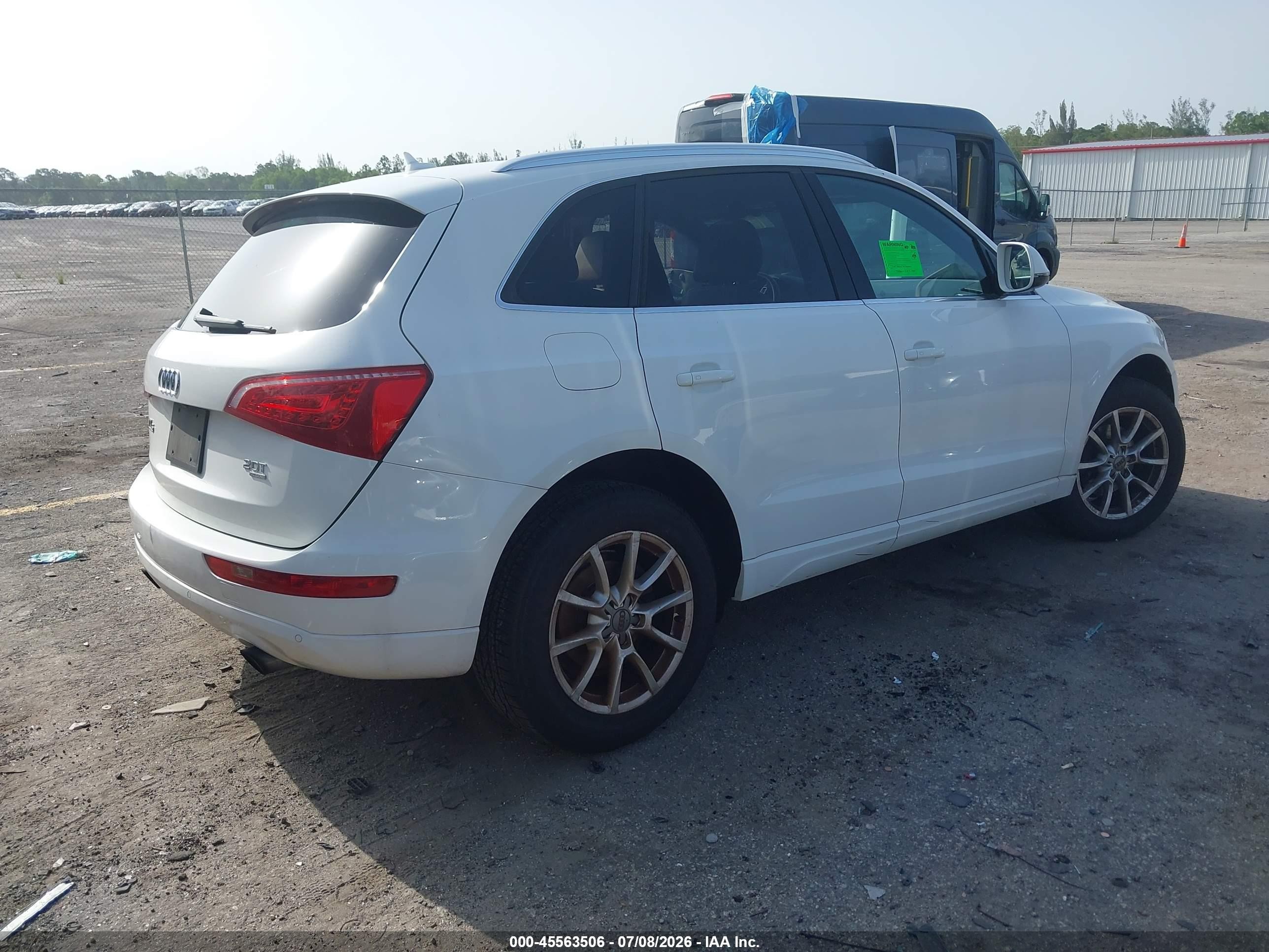 2012 Audi Q5 2.0t Premium White vin: WA1LFAFP7CA095977