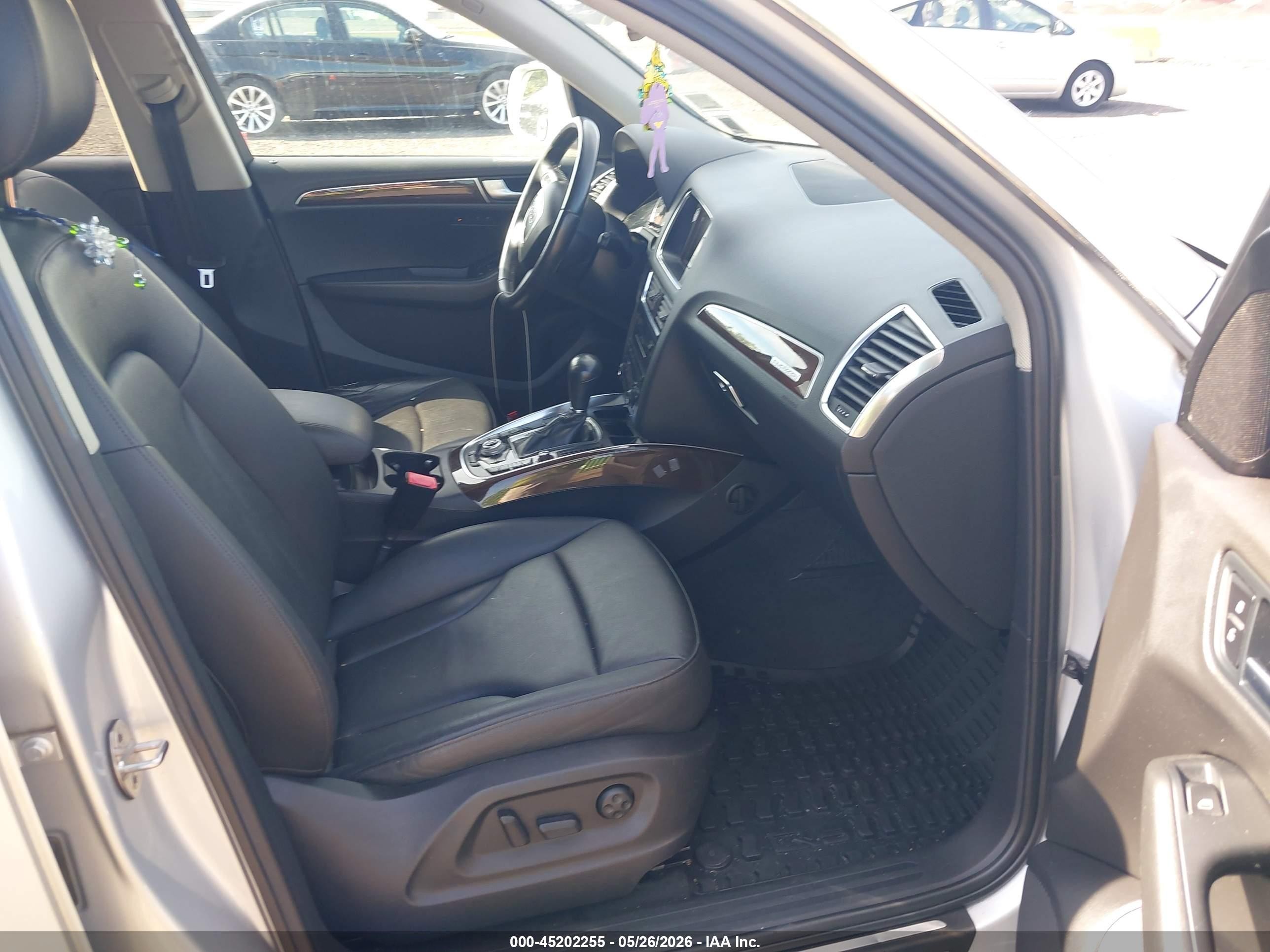 2012 Audi Q5 2.0t Premium Silver vin: WA1LFAFP7CA132073