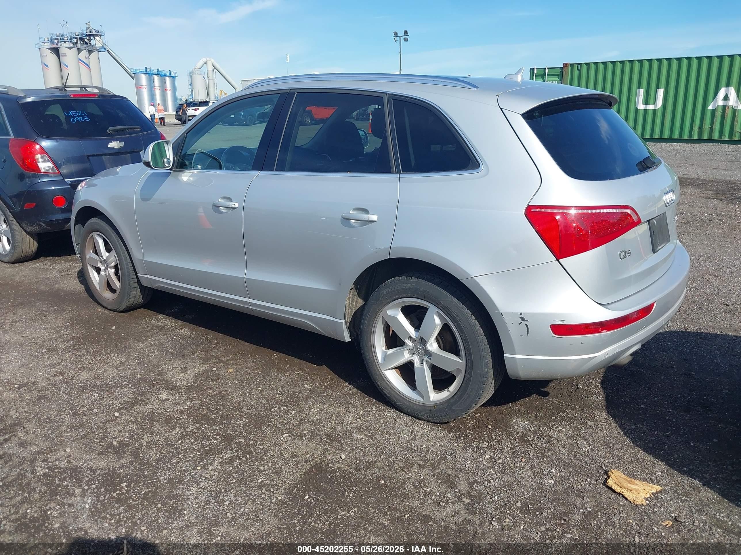 2012 Audi Q5 2.0t Premium Silver vin: WA1LFAFP7CA132073