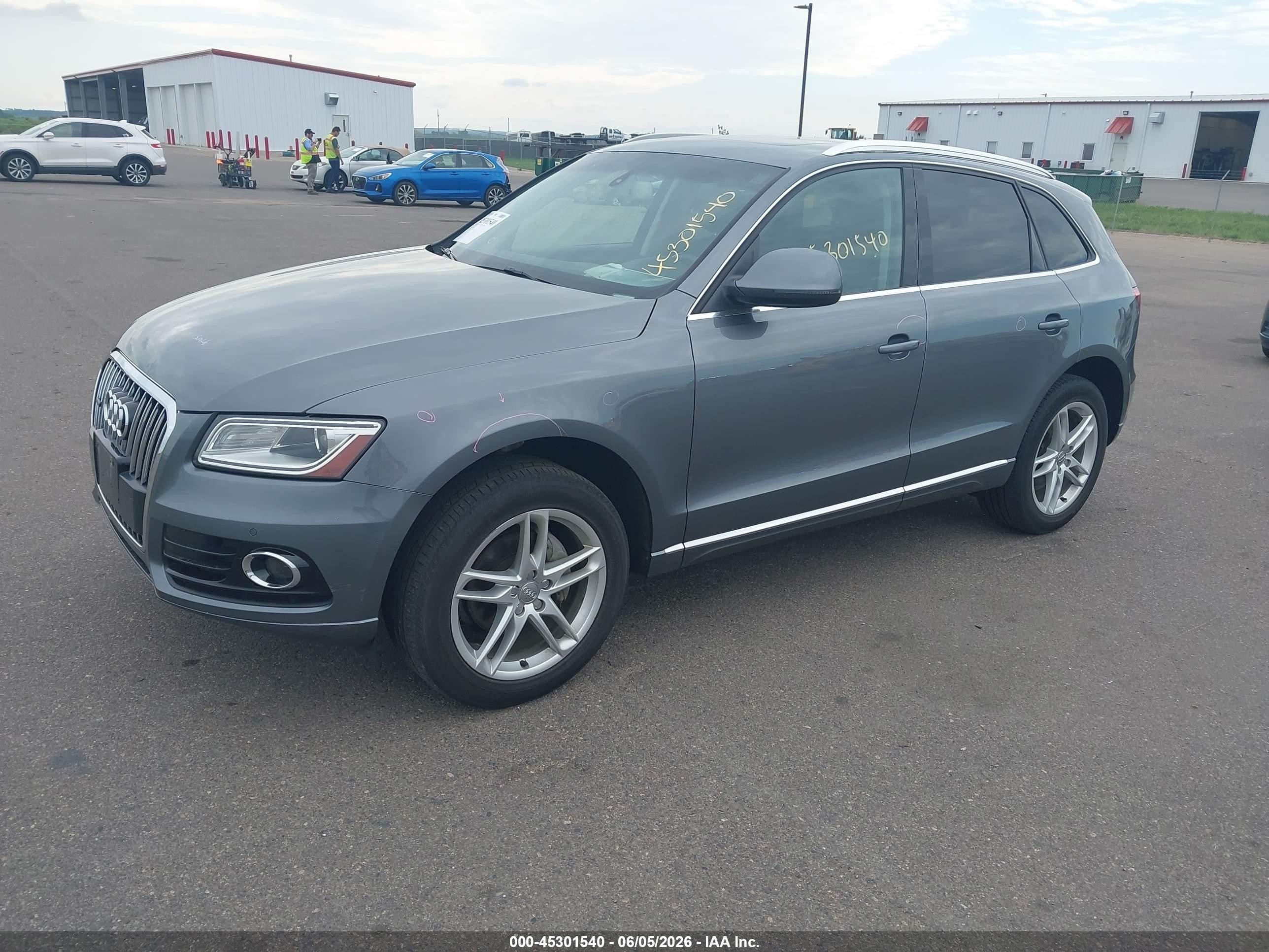 2014 Audi Q5 2.0t Premium Gray vin: WA1LFAFP7EA113817