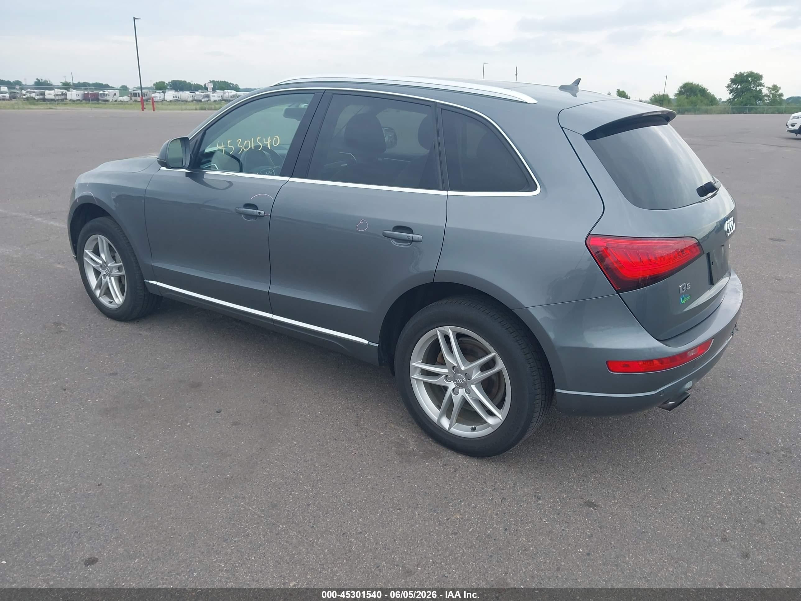 2014 Audi Q5 2.0t Premium Gray vin: WA1LFAFP7EA113817