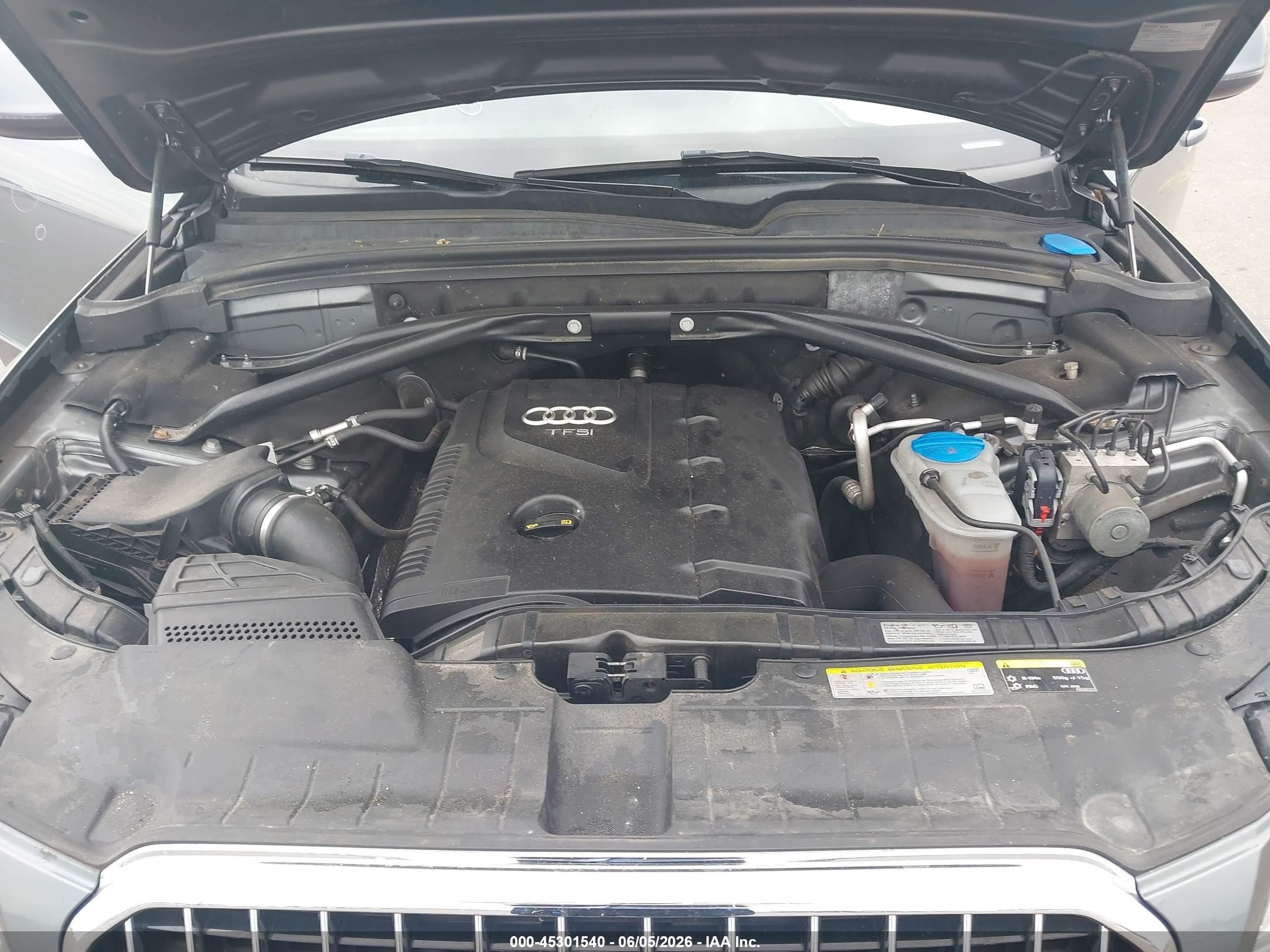 2014 Audi Q5 2.0t Premium Gray vin: WA1LFAFP7EA113817