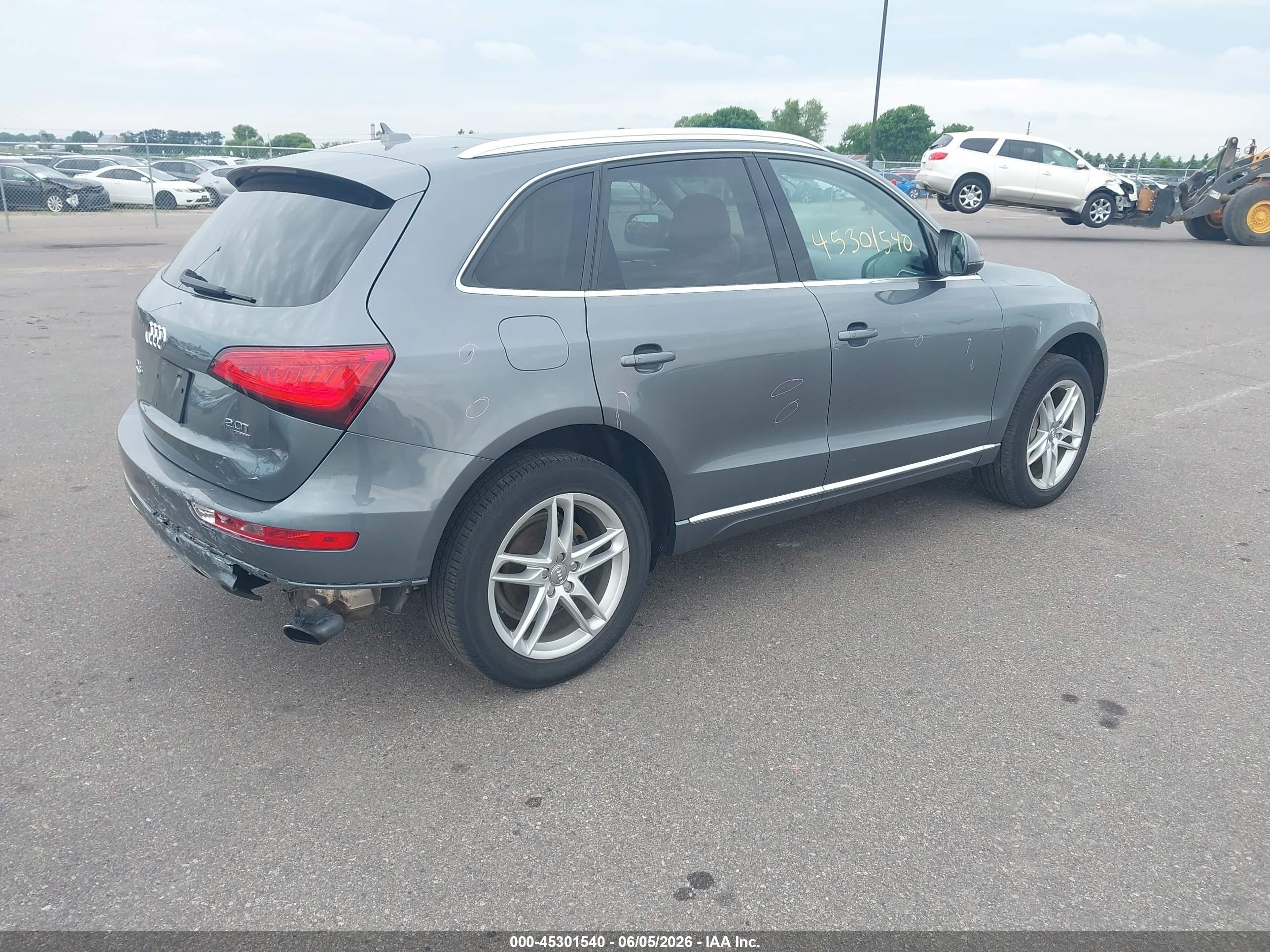 2014 Audi Q5 2.0t Premium Gray vin: WA1LFAFP7EA113817
