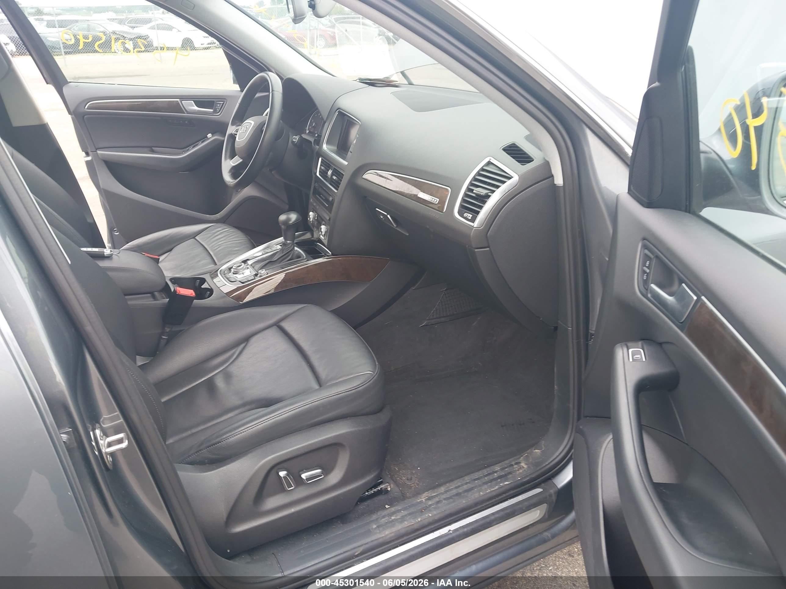 2014 Audi Q5 2.0t Premium Gray vin: WA1LFAFP7EA113817
