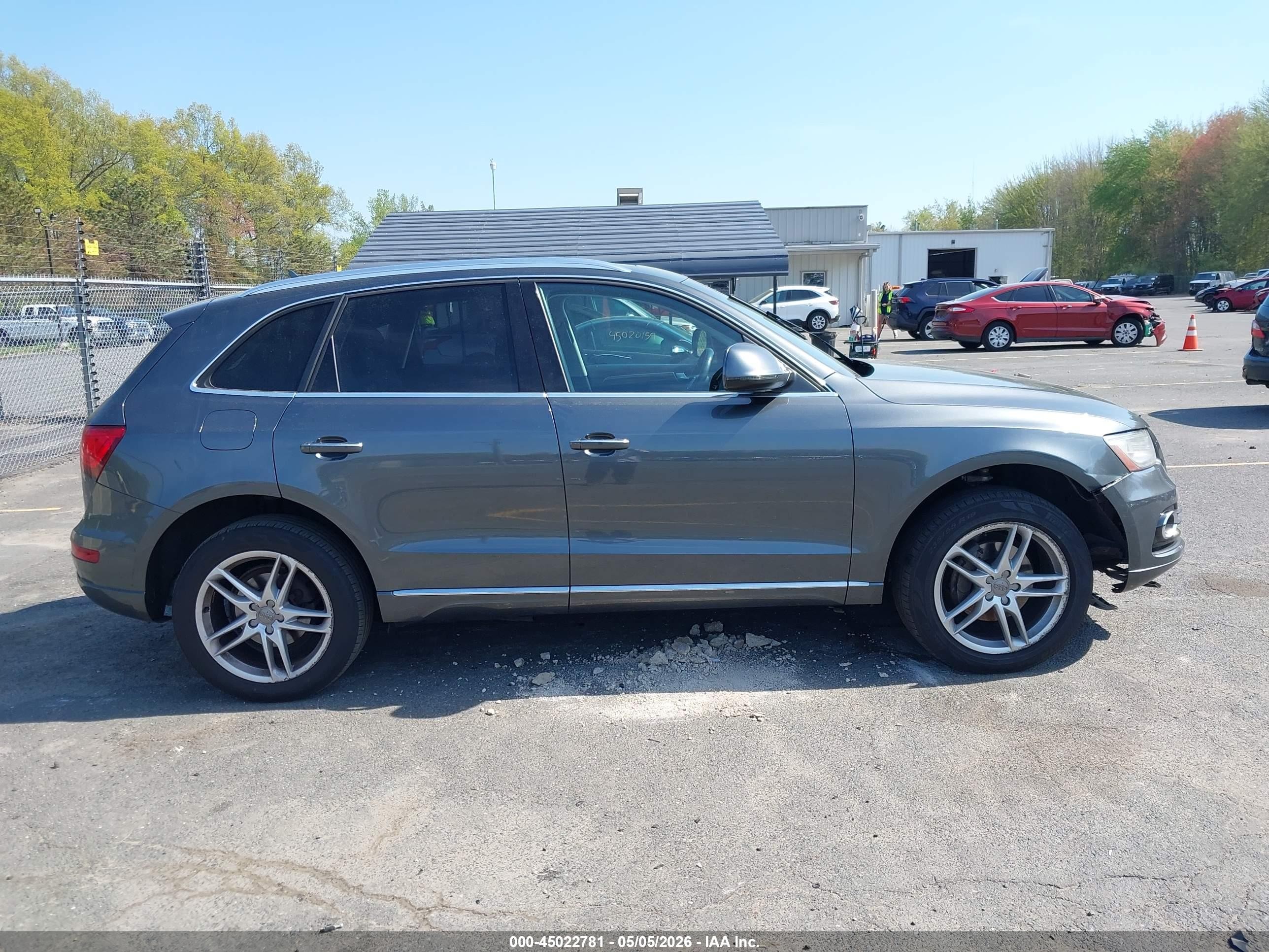 2015 Audi Q5 2.0t Premium Gray vin: WA1LFAFP7FA013153