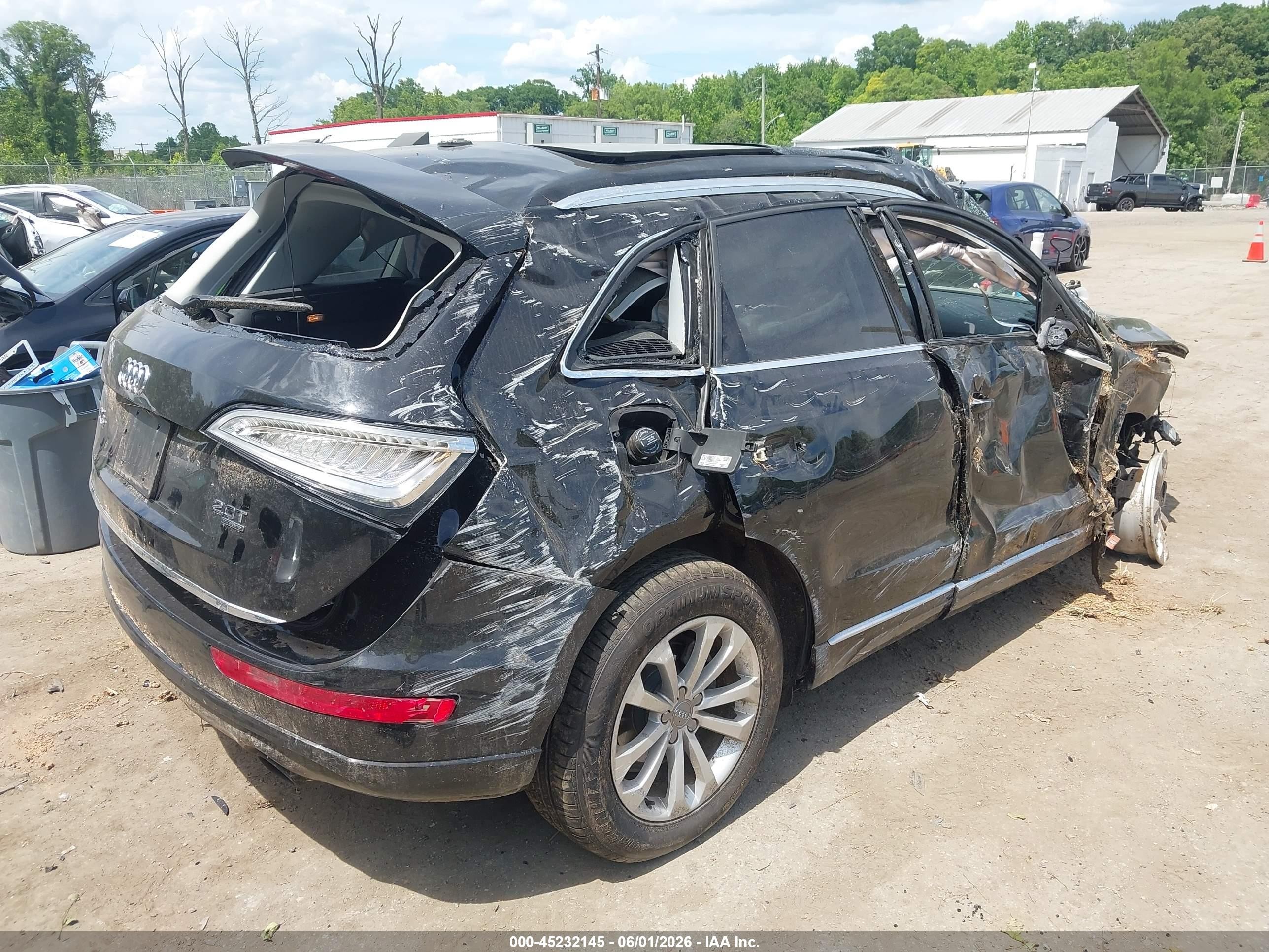2015 Audi Q5 2.0t Premium Черный vin: WA1LFAFP7FA013878