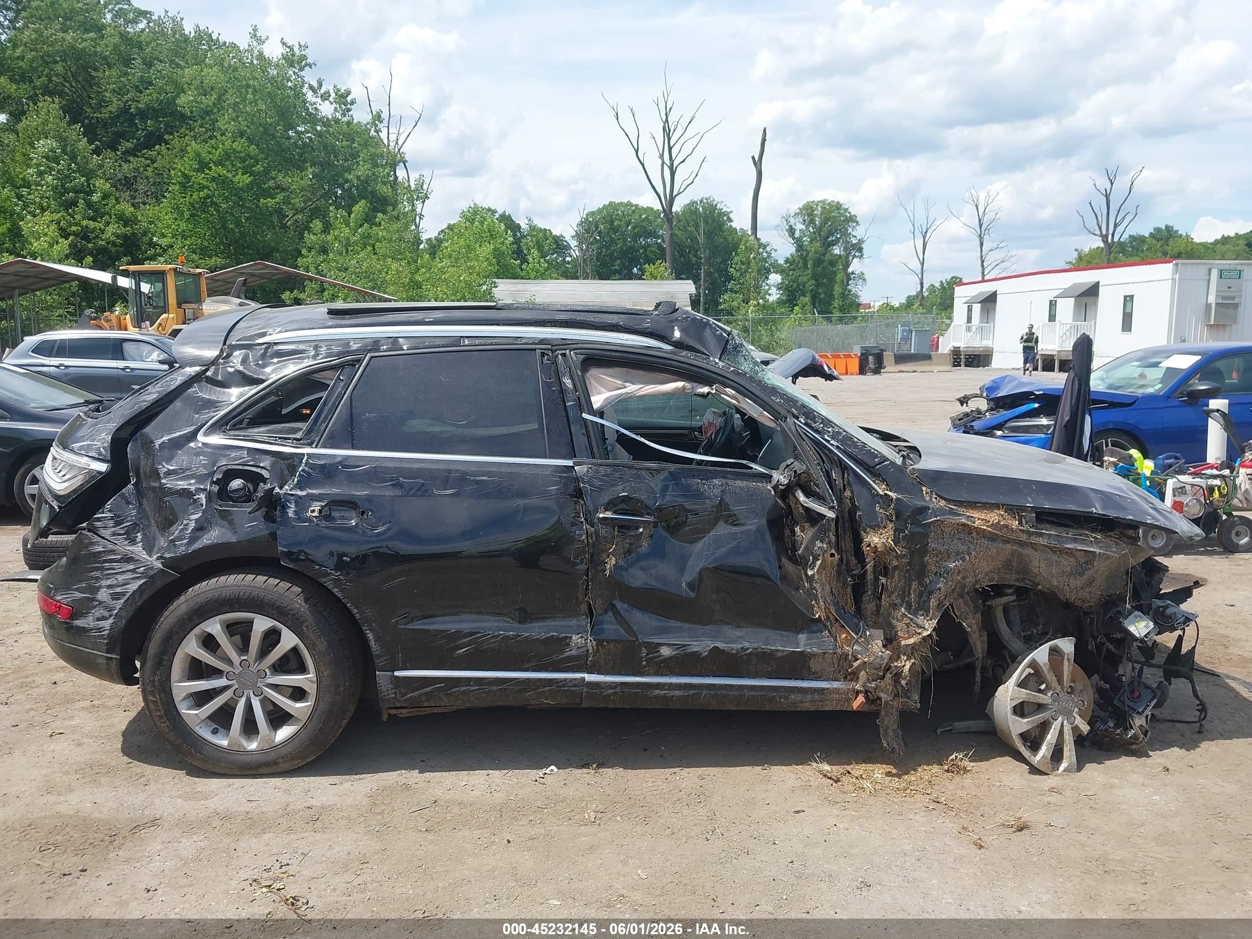 2015 Audi Q5 2.0t Premium Черный vin: WA1LFAFP7FA013878
