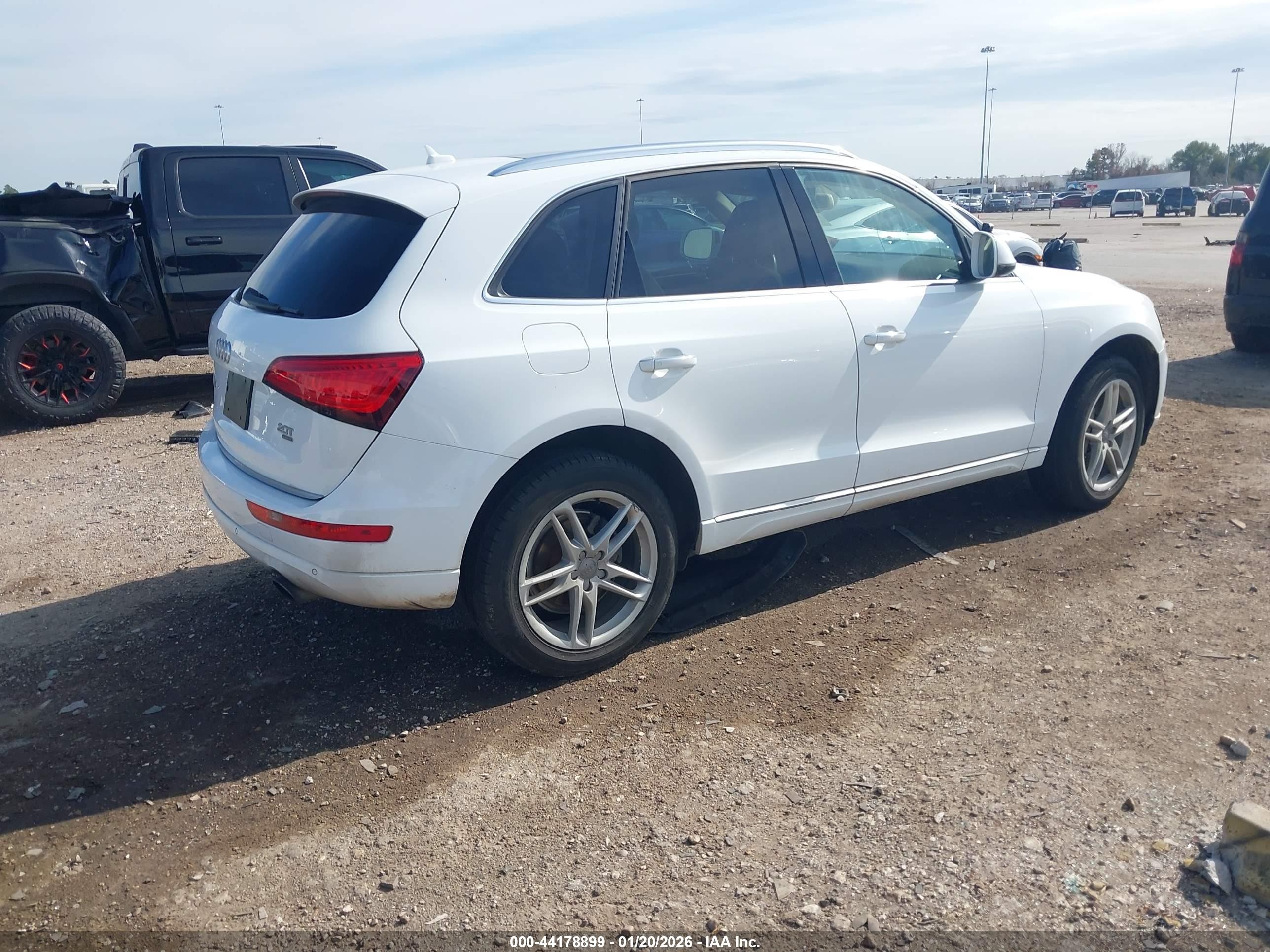 2015 Audi Q5 2.0t Premium White vin: WA1LFAFP7FA034715