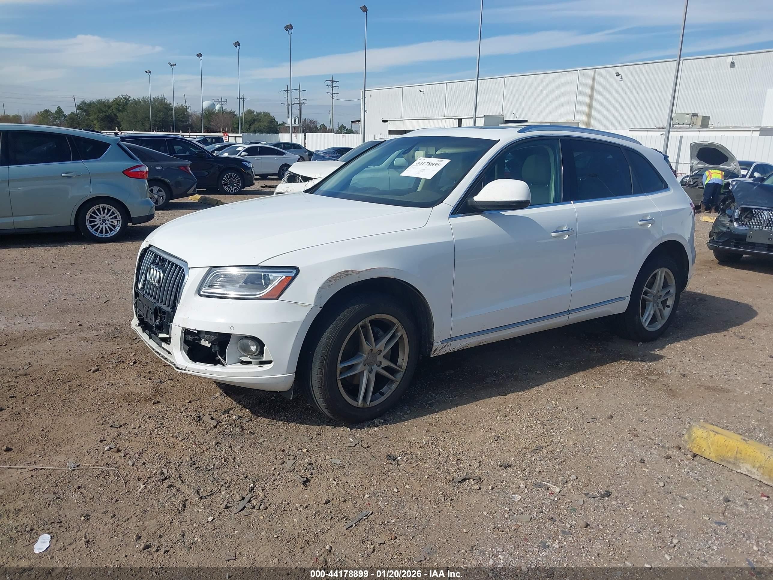 2015 Audi Q5 2.0t Premium White vin: WA1LFAFP7FA034715