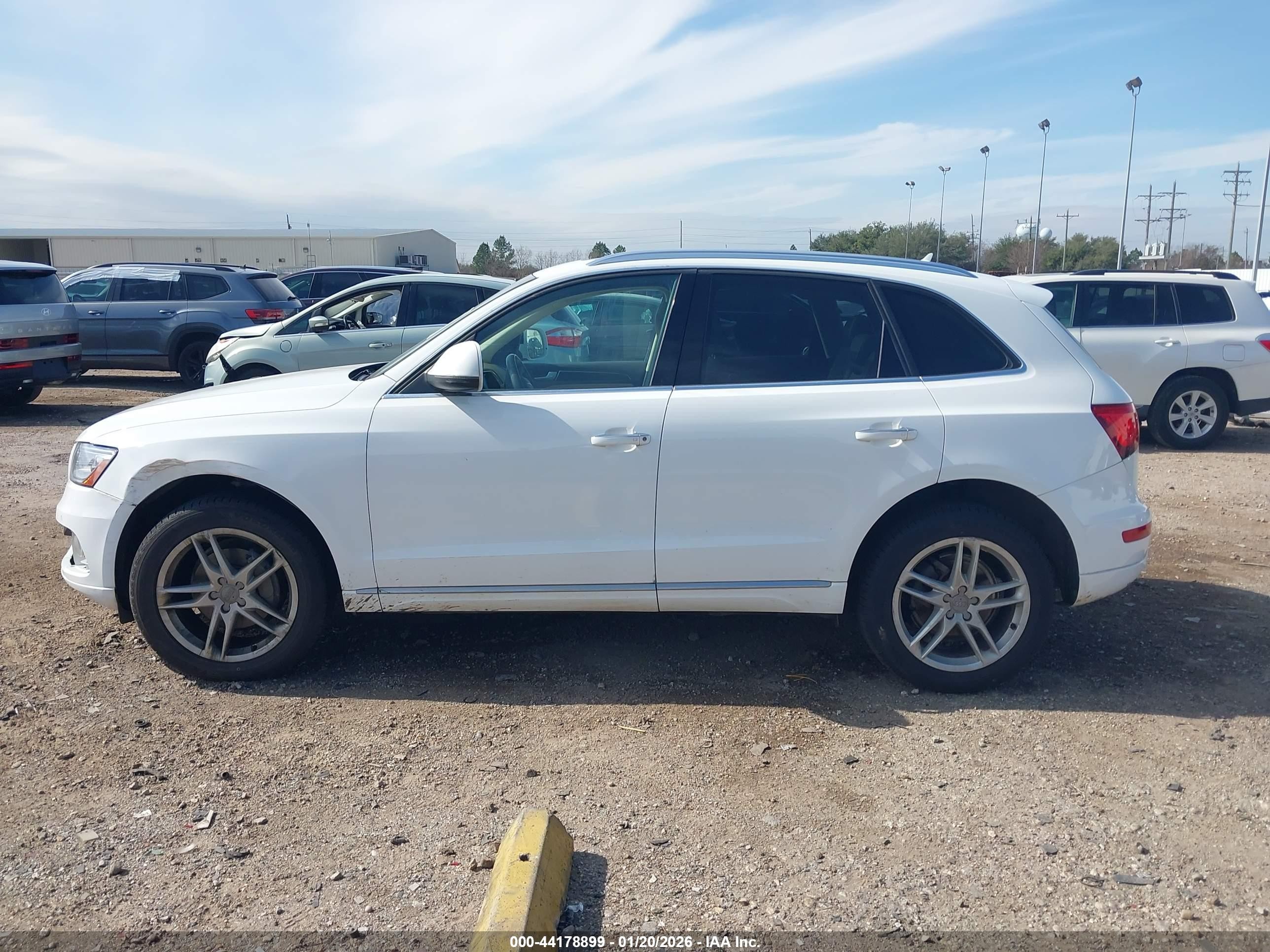 2015 Audi Q5 2.0t Premium White vin: WA1LFAFP7FA034715