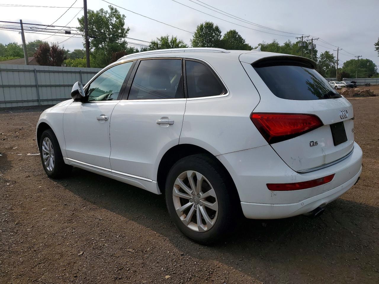 2015 Audi Q5 Premium Plus Белый vin: WA1LFAFP7FA049005