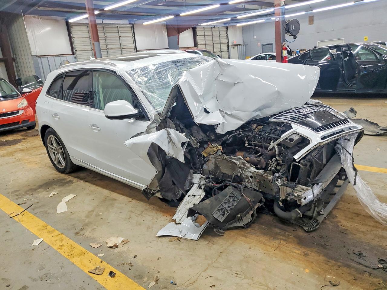 2015 Audi Q5 Premium Plus White vin: WA1LFAFP7FA080092