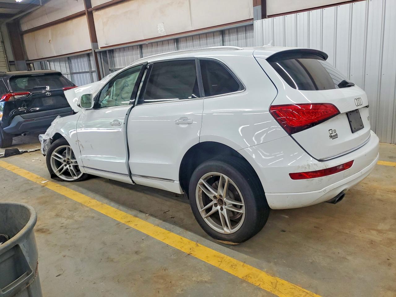 2015 Audi Q5 Premium Plus White vin: WA1LFAFP7FA080092
