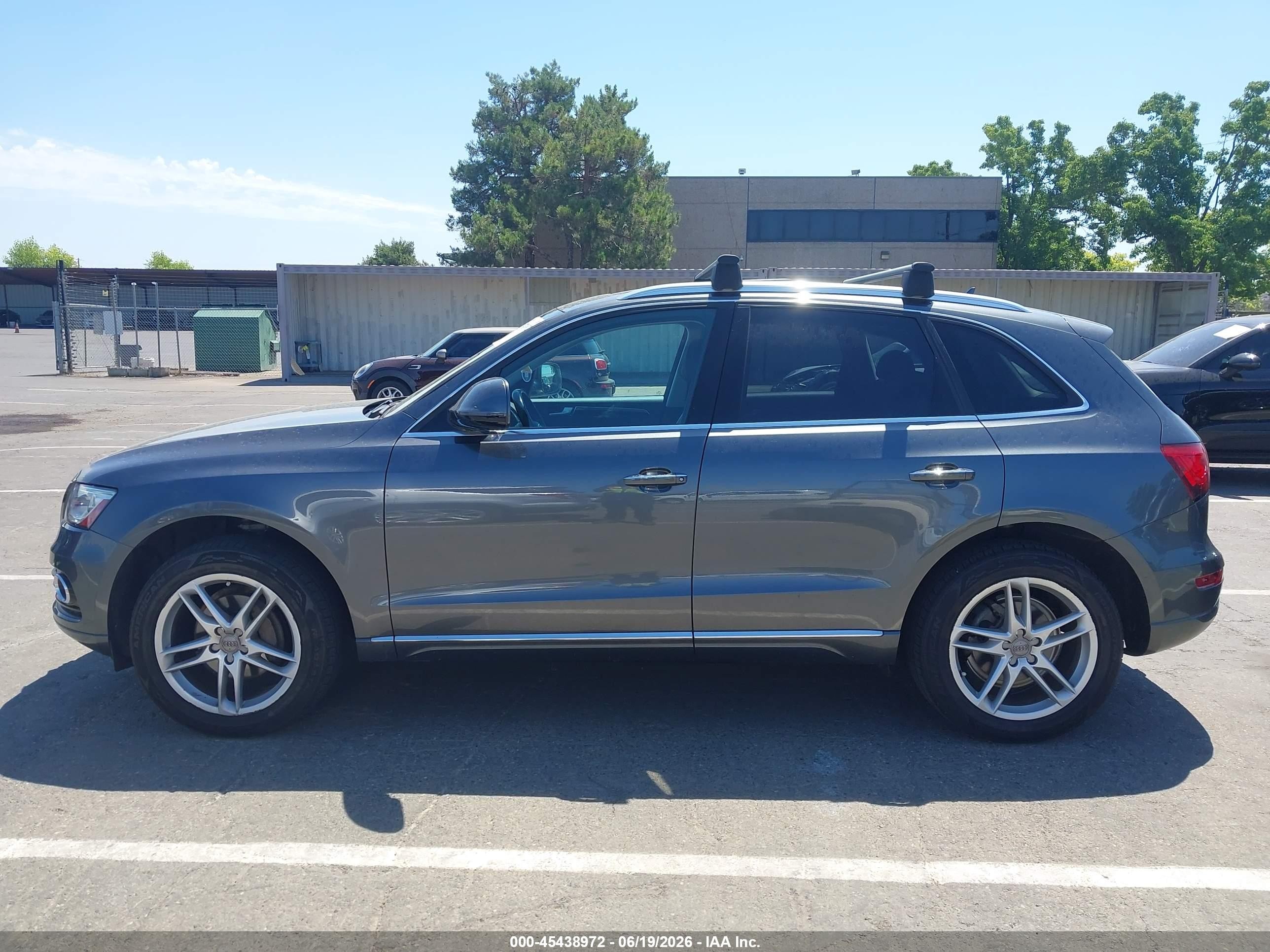 2015 Audi Q5 2.0t Premium Gray vin: WA1LFAFP7FA110434