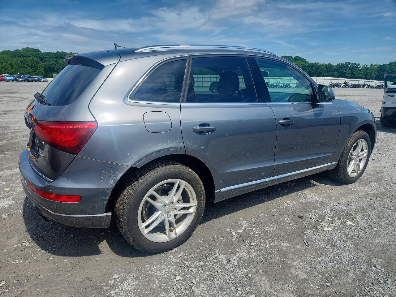 2015 Audi Q5 Premium Plus Gray vin: WA1LFAFP7FA127475