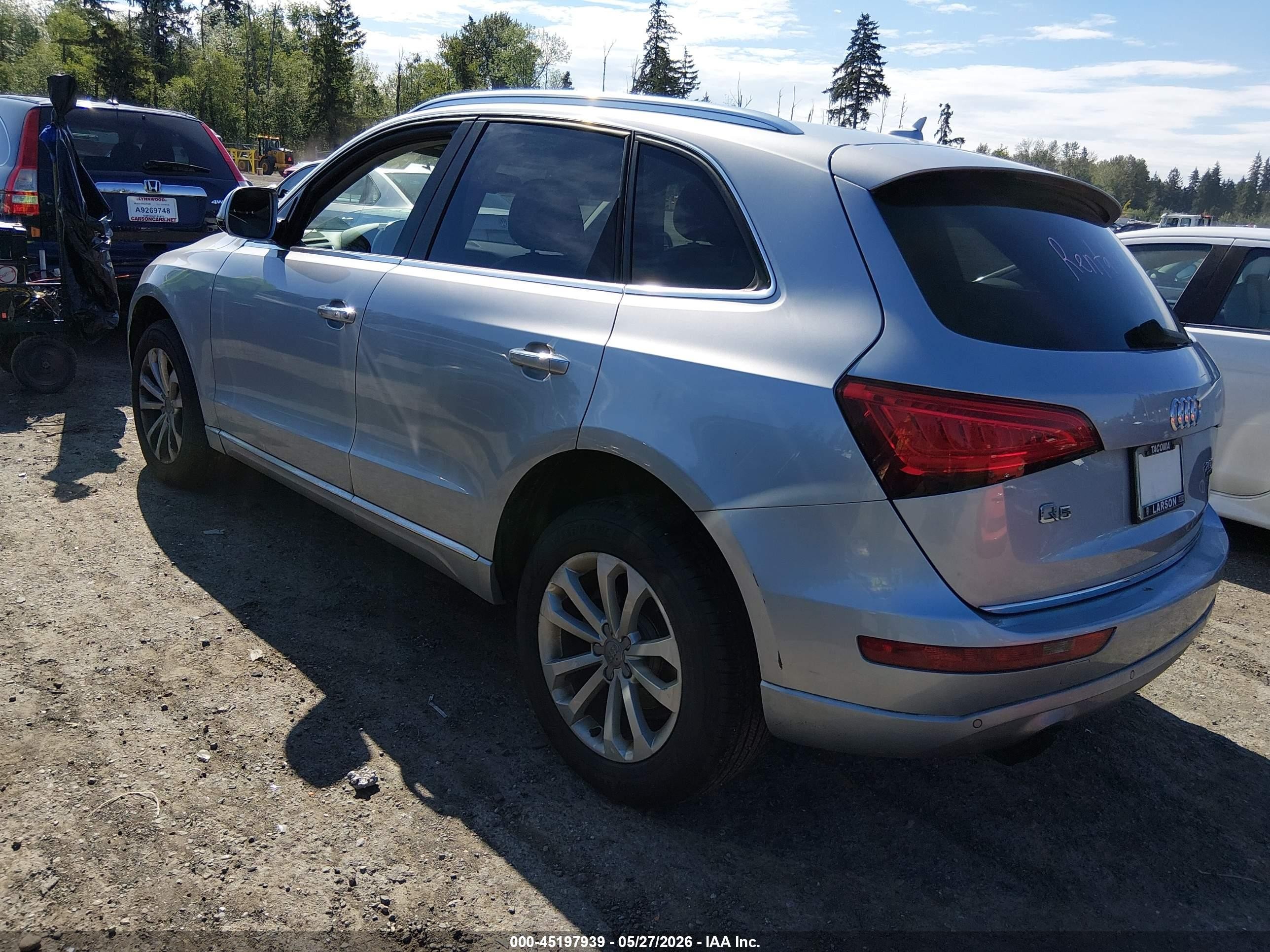 2015 Audi Q5 2.0t Premium Light Blue vin: WA1LFAFP7FA136922