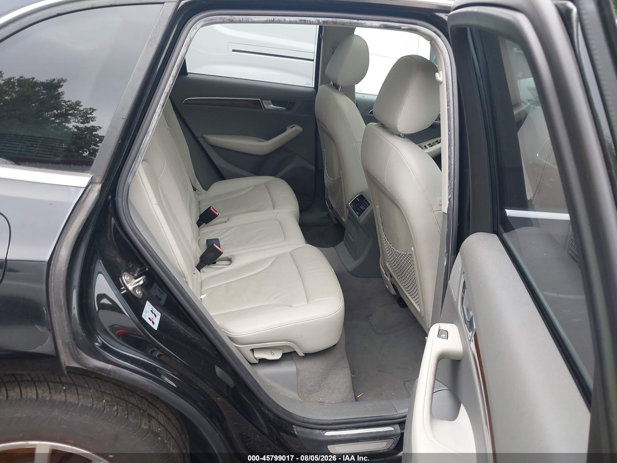 2011 Audi Q5 2.0t Premium Black vin: WA1LFAFP8BA011485