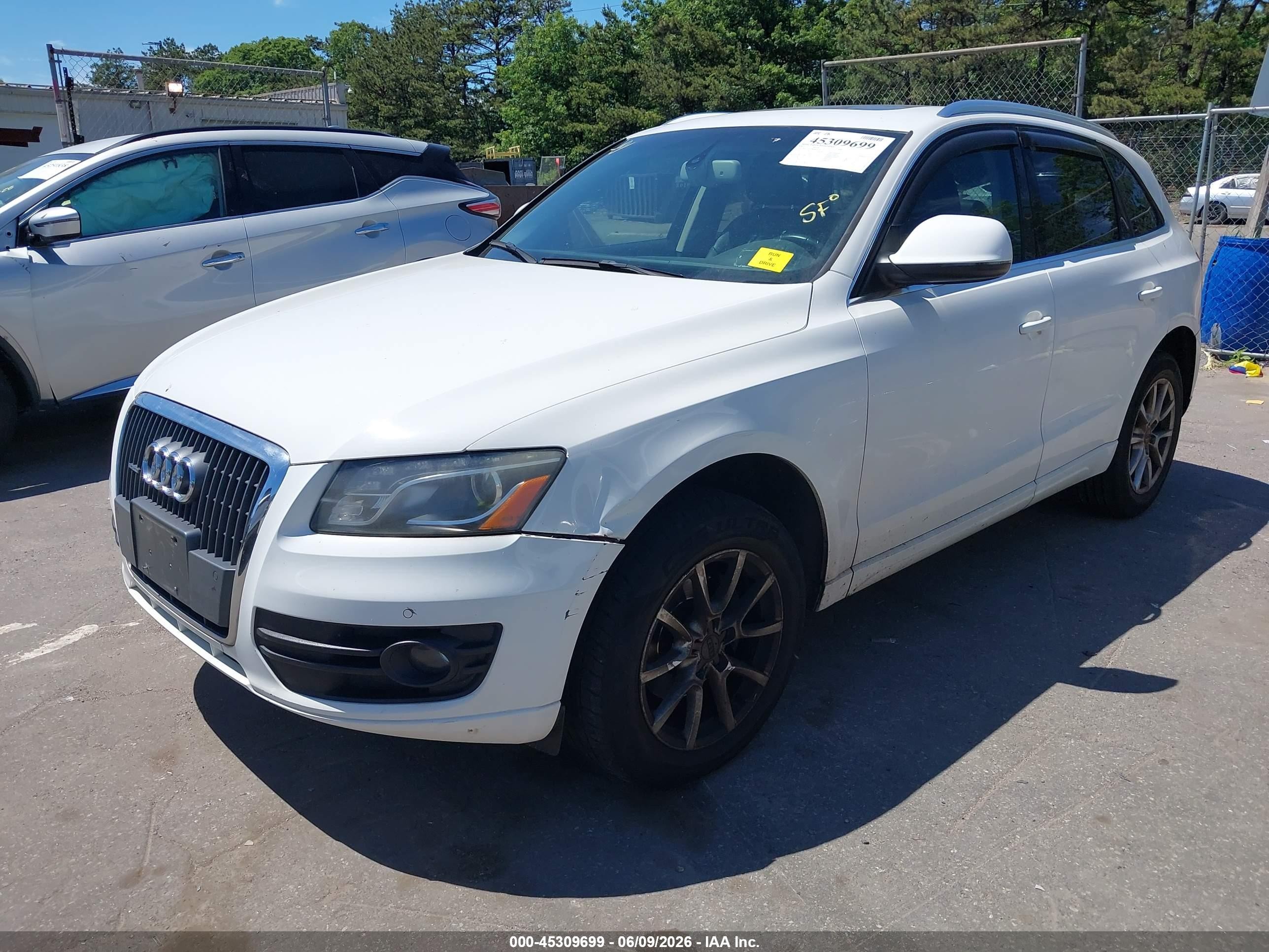2011 Audi Q5 2.0t Premium White vin: WA1LFAFP8BA032675