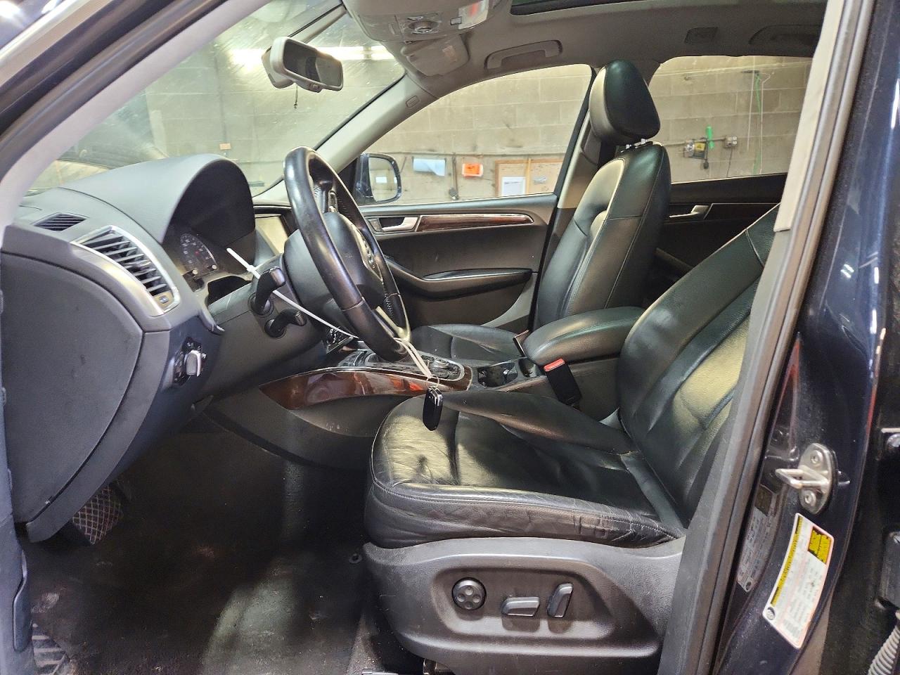 2012 Audi Q5 Premium Plus Синий vin: WA1LFAFP8CA018762