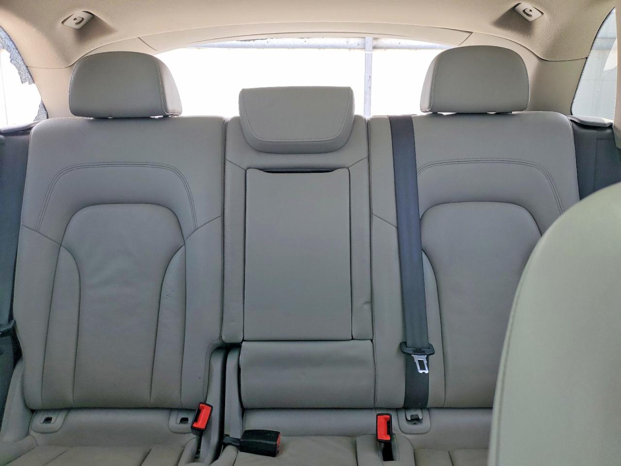 2012 Audi Q5 Premium Plus Gray vin: WA1LFAFP8CA046822