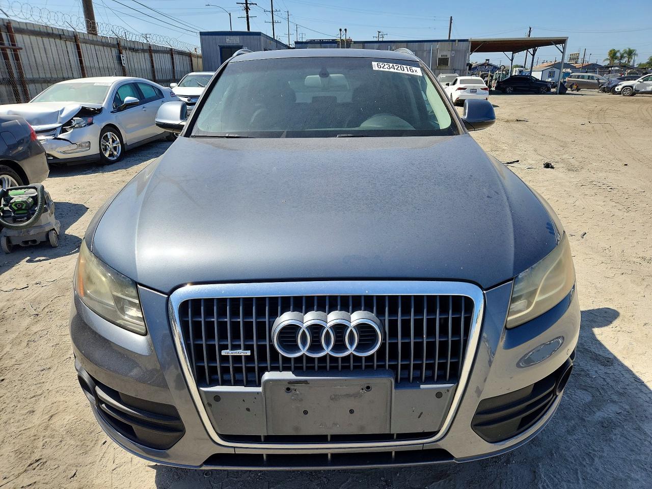 2012 Audi Q5 Premium Plus Gray vin: WA1LFAFP8CA118828