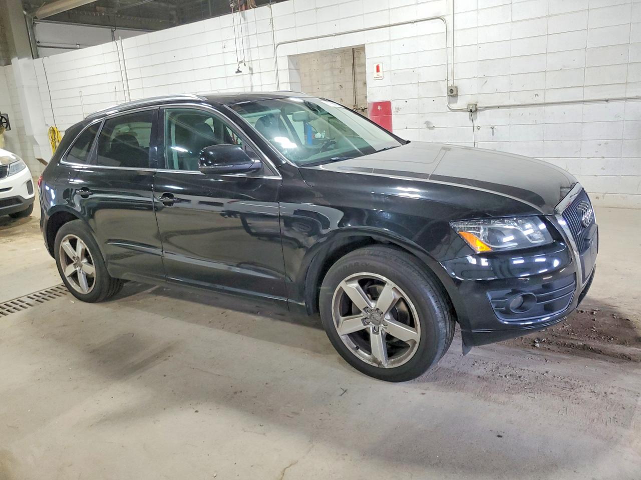 2012 Audi Q5 Premium Plus Черный vin: WA1LFAFP8CA136987