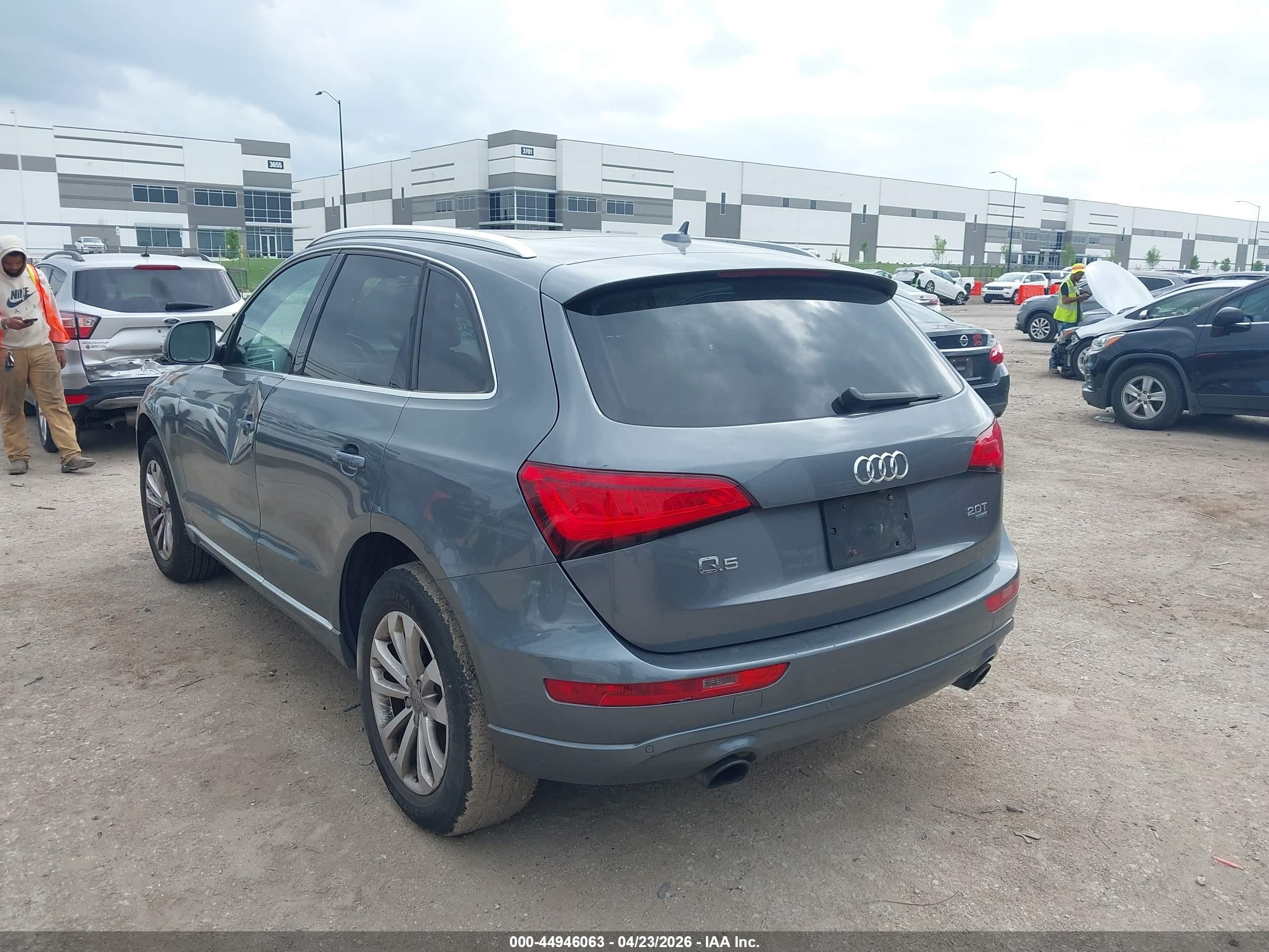2013 Audi Q5 2.0t Premium Gray vin: WA1LFAFP8DA047308