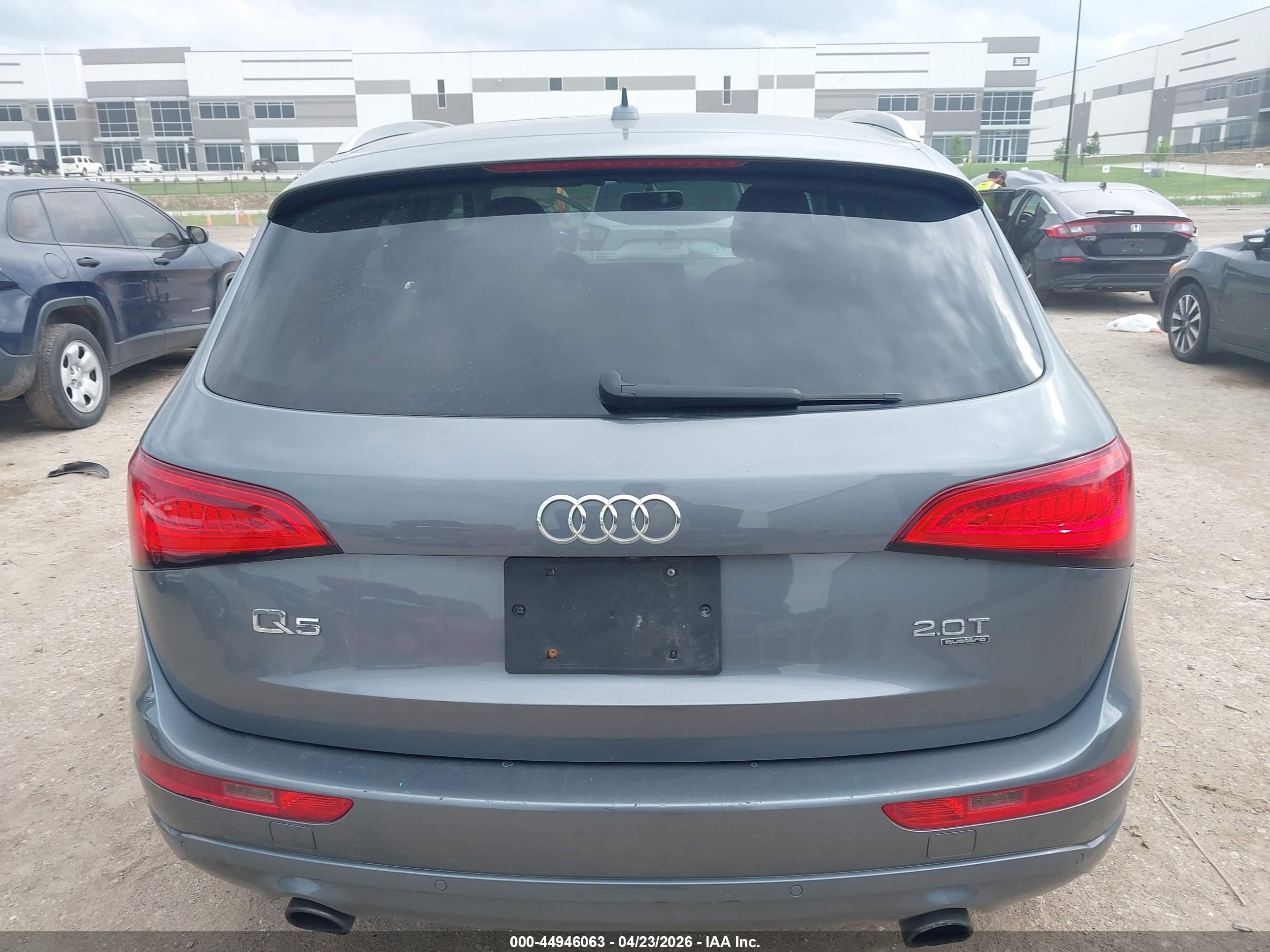 2013 Audi Q5 2.0t Premium Gray vin: WA1LFAFP8DA047308