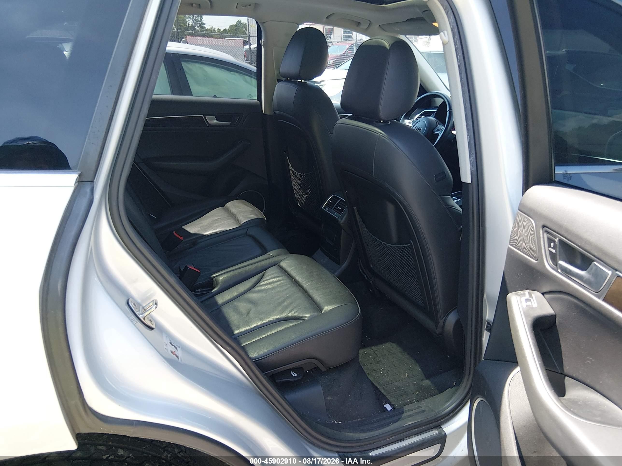 2014 Audi Q5 2.0t Premium Серебряный vin: WA1LFAFP8EA016903