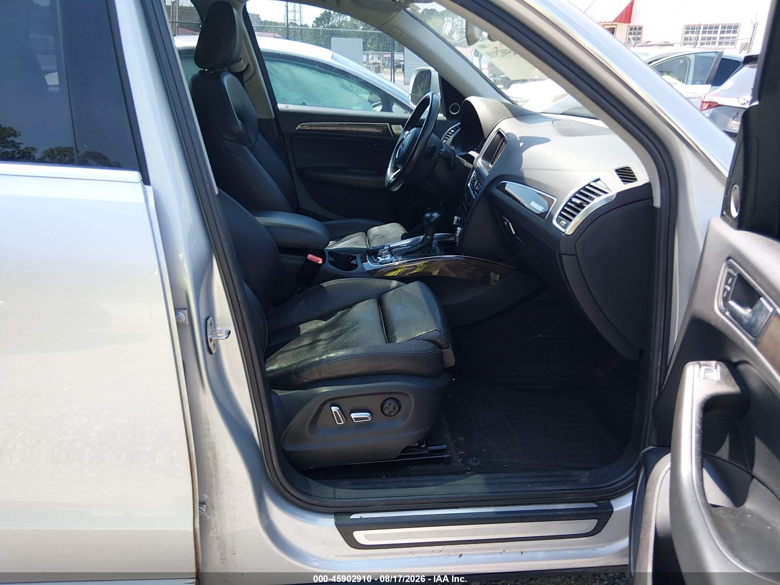2014 Audi Q5 2.0t Premium Серебряный vin: WA1LFAFP8EA016903