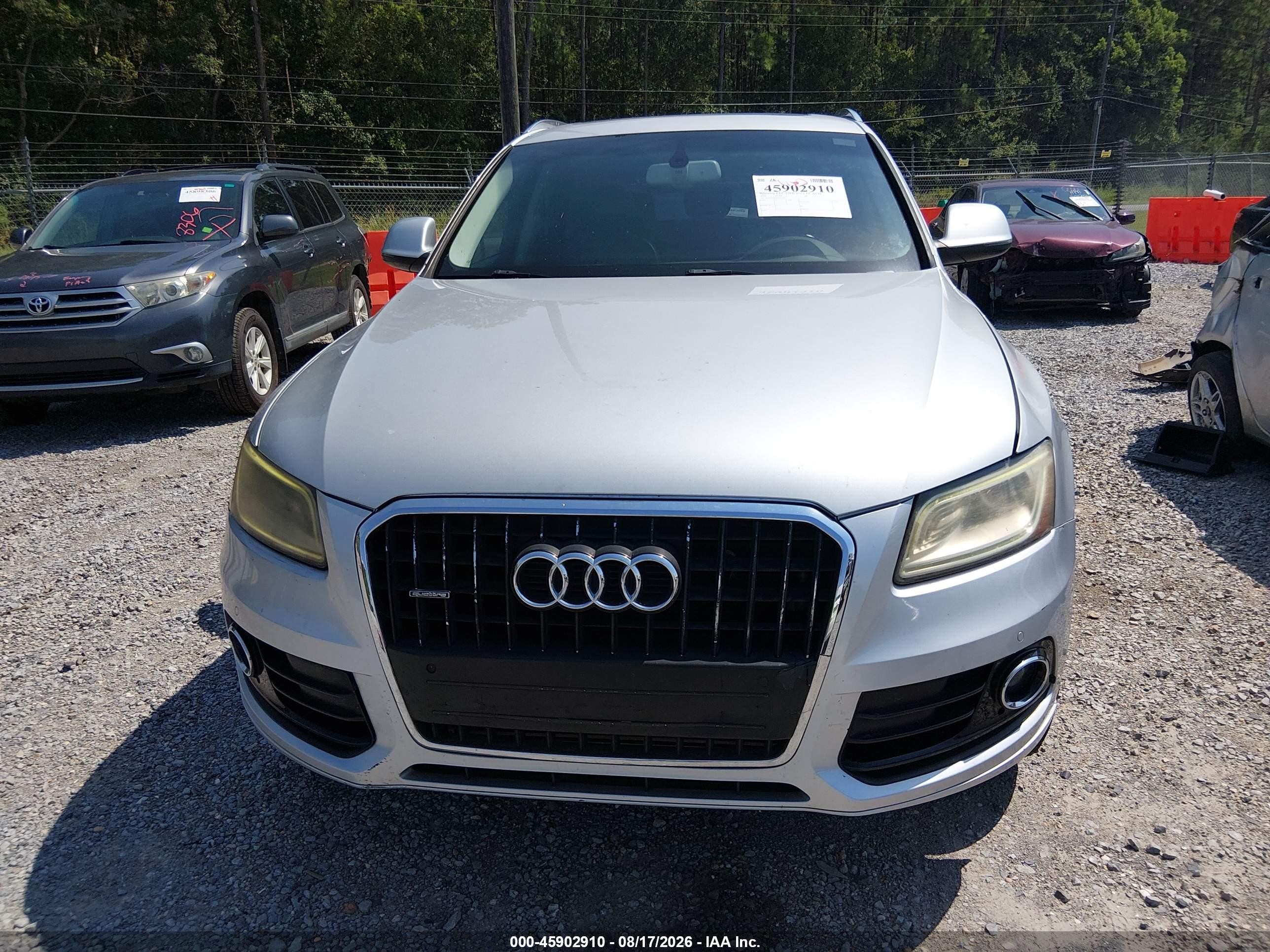 2014 Audi Q5 2.0t Premium Серебряный vin: WA1LFAFP8EA016903