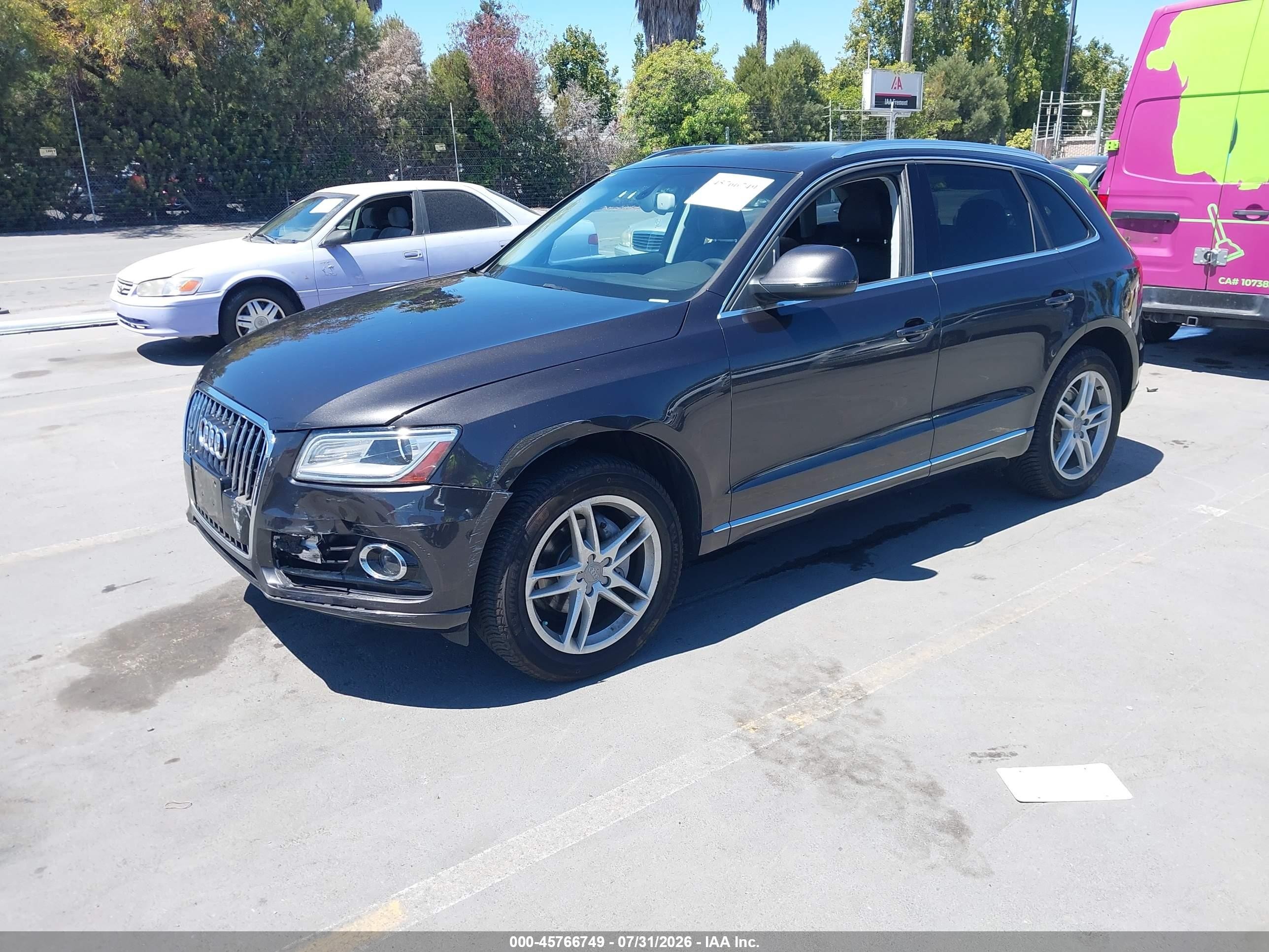 2014 Audi Q5 2.0t Premium Gray vin: WA1LFAFP8EA025147