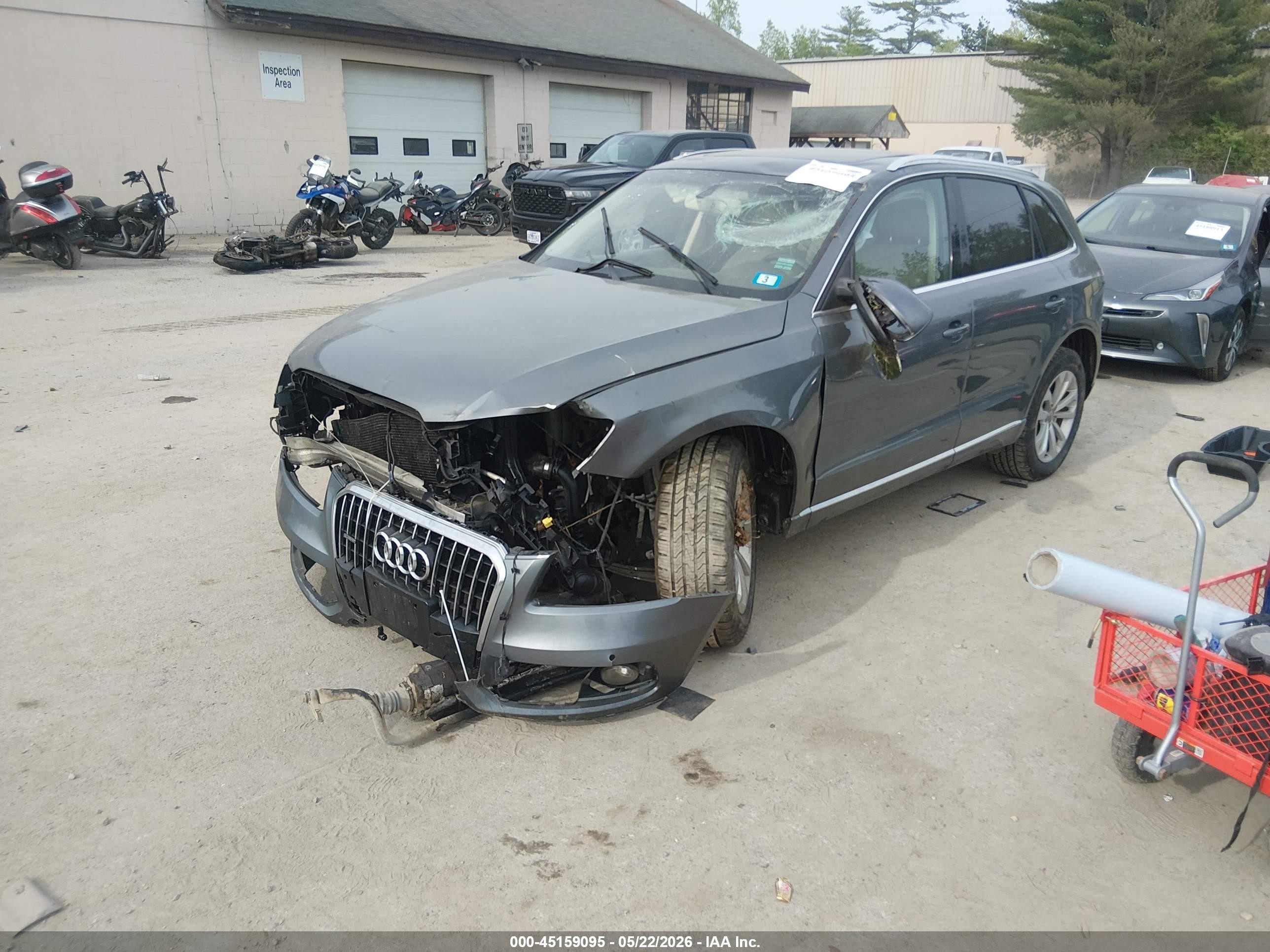 2014 Audi Q5 2.0t Premium Silver vin: WA1LFAFP8EA060691