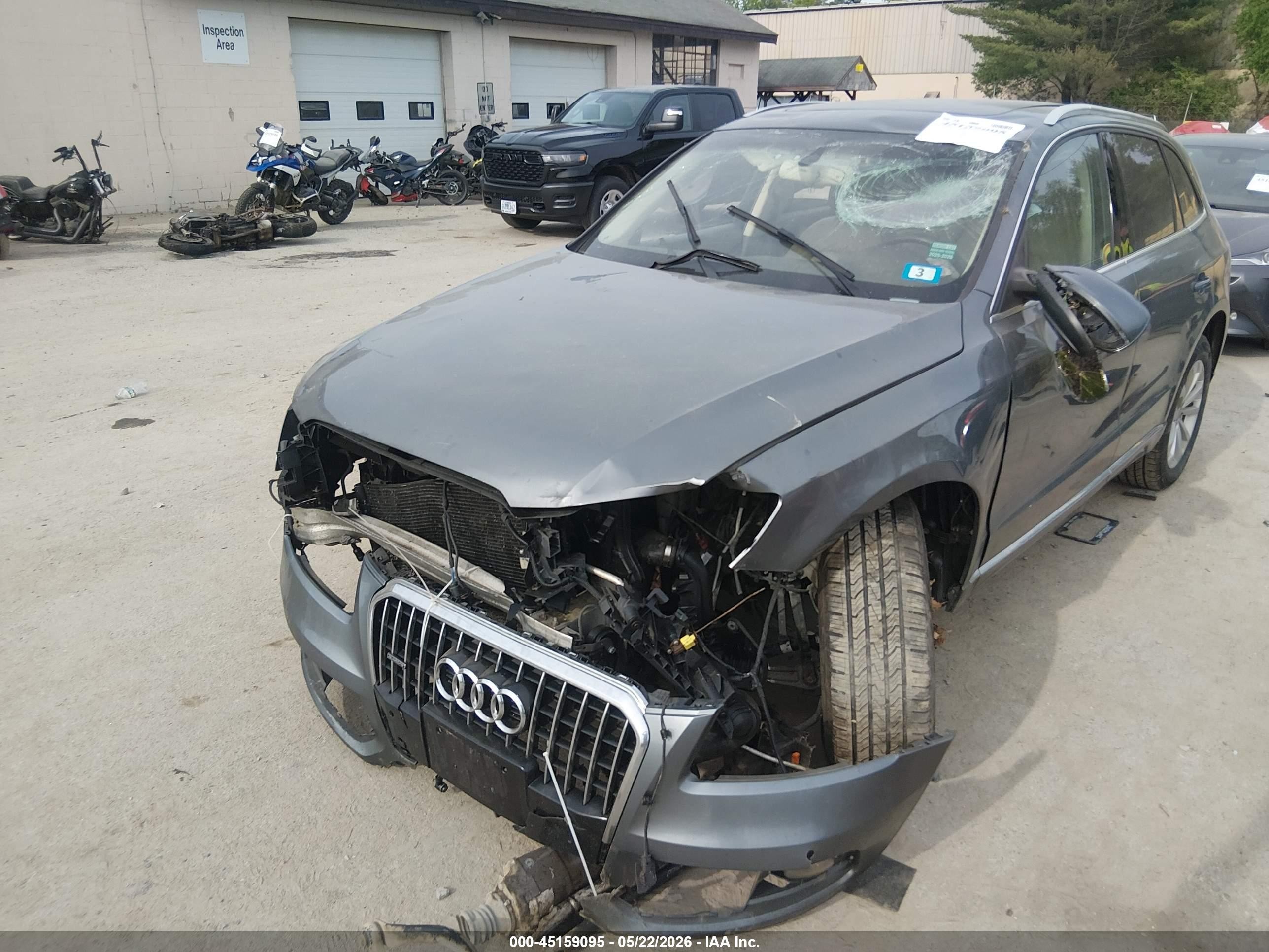 2014 Audi Q5 2.0t Premium Silver vin: WA1LFAFP8EA060691