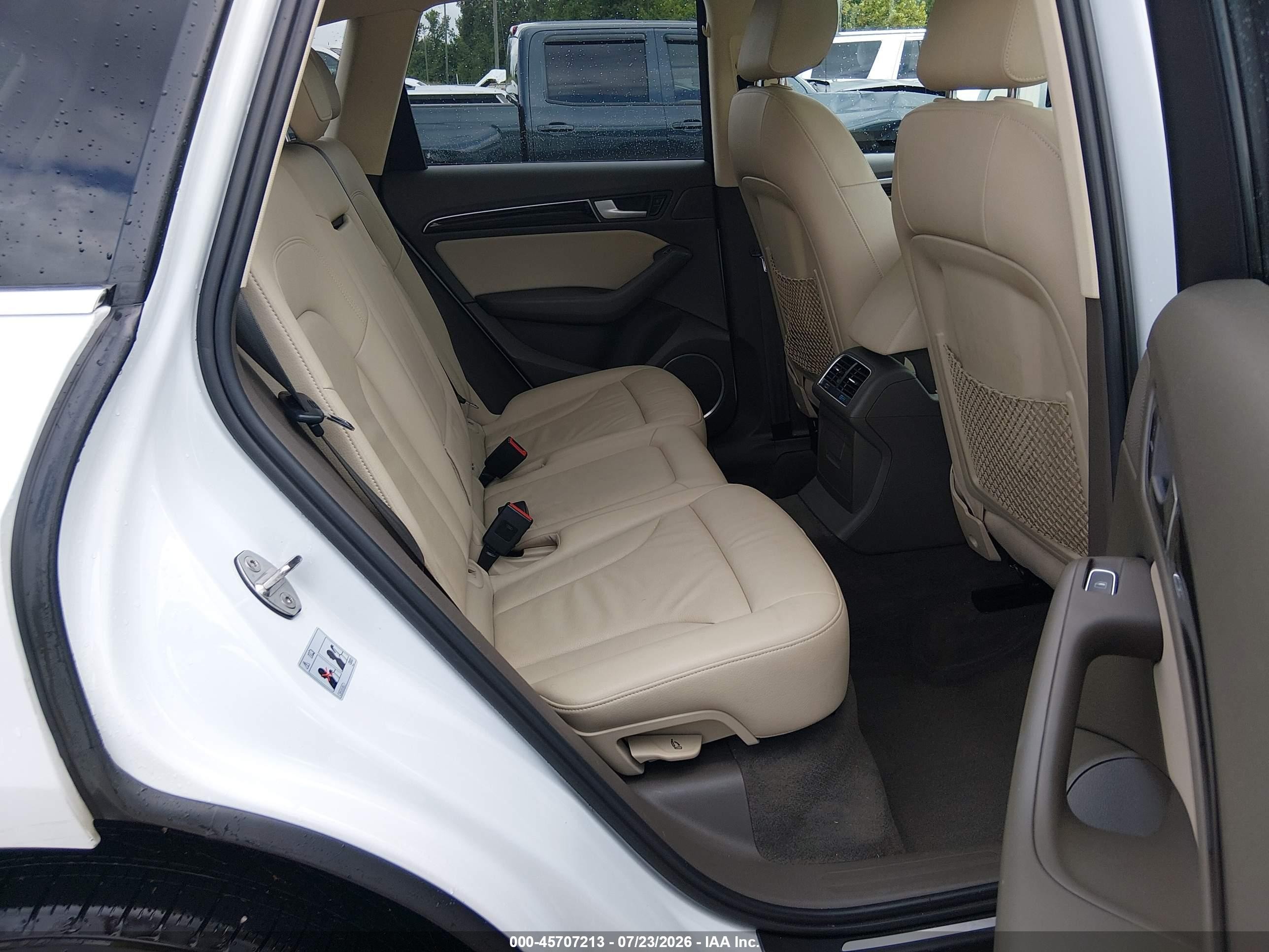 2014 Audi Q5 2.0t Premium White vin: WA1LFAFP8EA063512