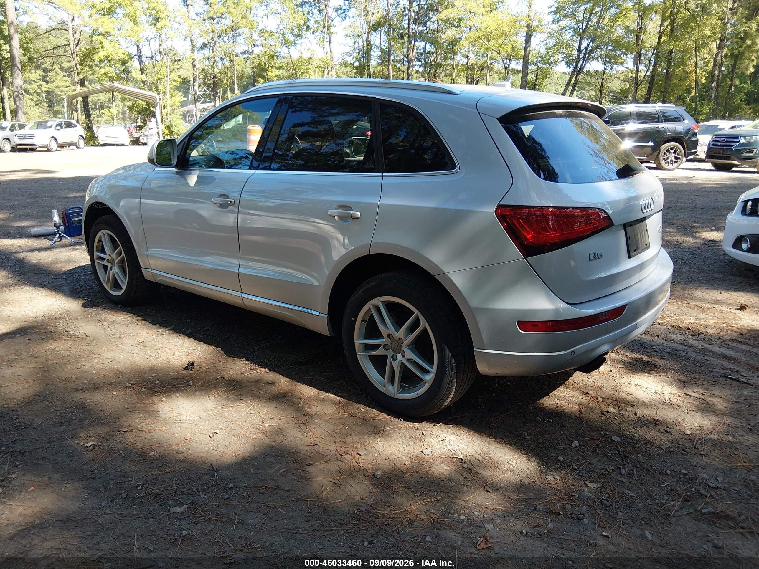 2014 Audi Q5 2.0t Premium Silver vin: WA1LFAFP8EA082626
