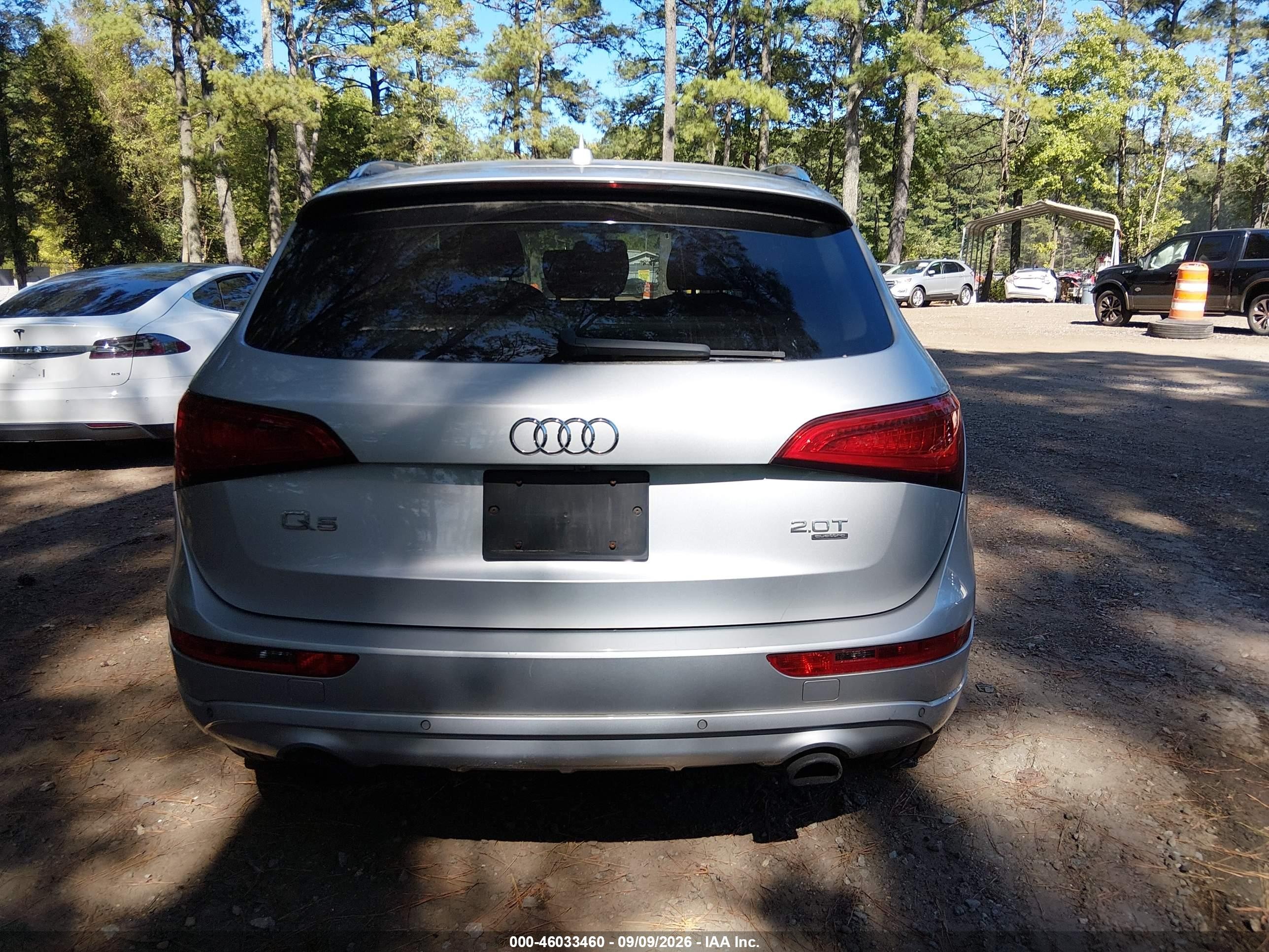 2014 Audi Q5 2.0t Premium Silver vin: WA1LFAFP8EA082626