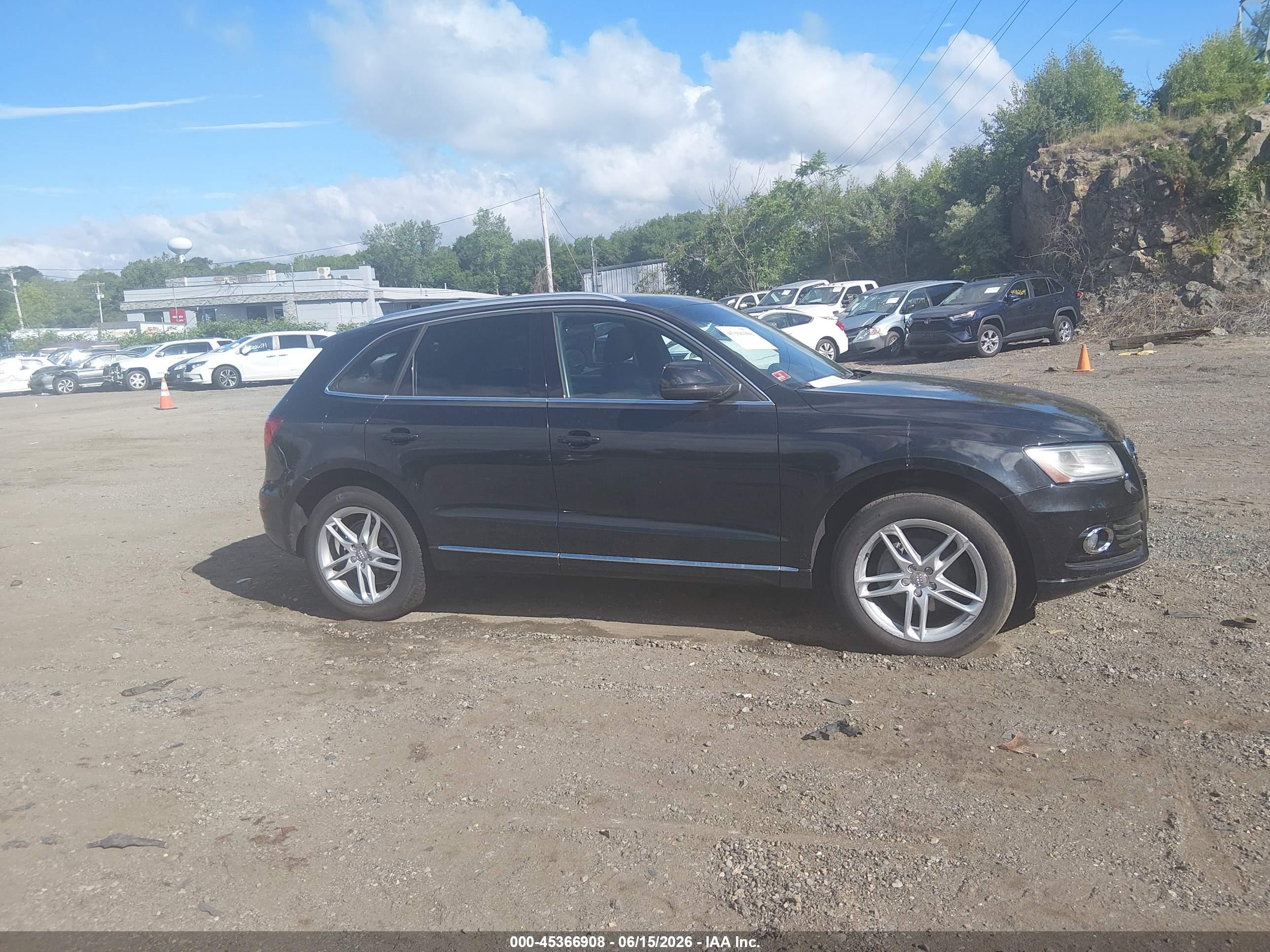 2014 Audi Q5 2.0t Premium Black vin: WA1LFAFP8EA127399