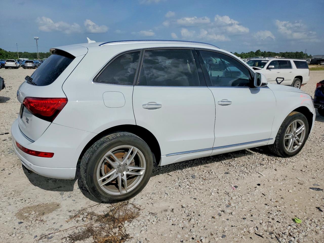 2015 Audi Q5 Premium Plus White vin: WA1LFAFP8FA028843