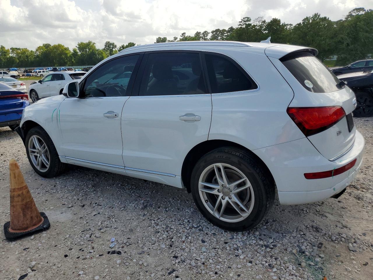 2015 Audi Q5 Premium Plus White vin: WA1LFAFP8FA028843