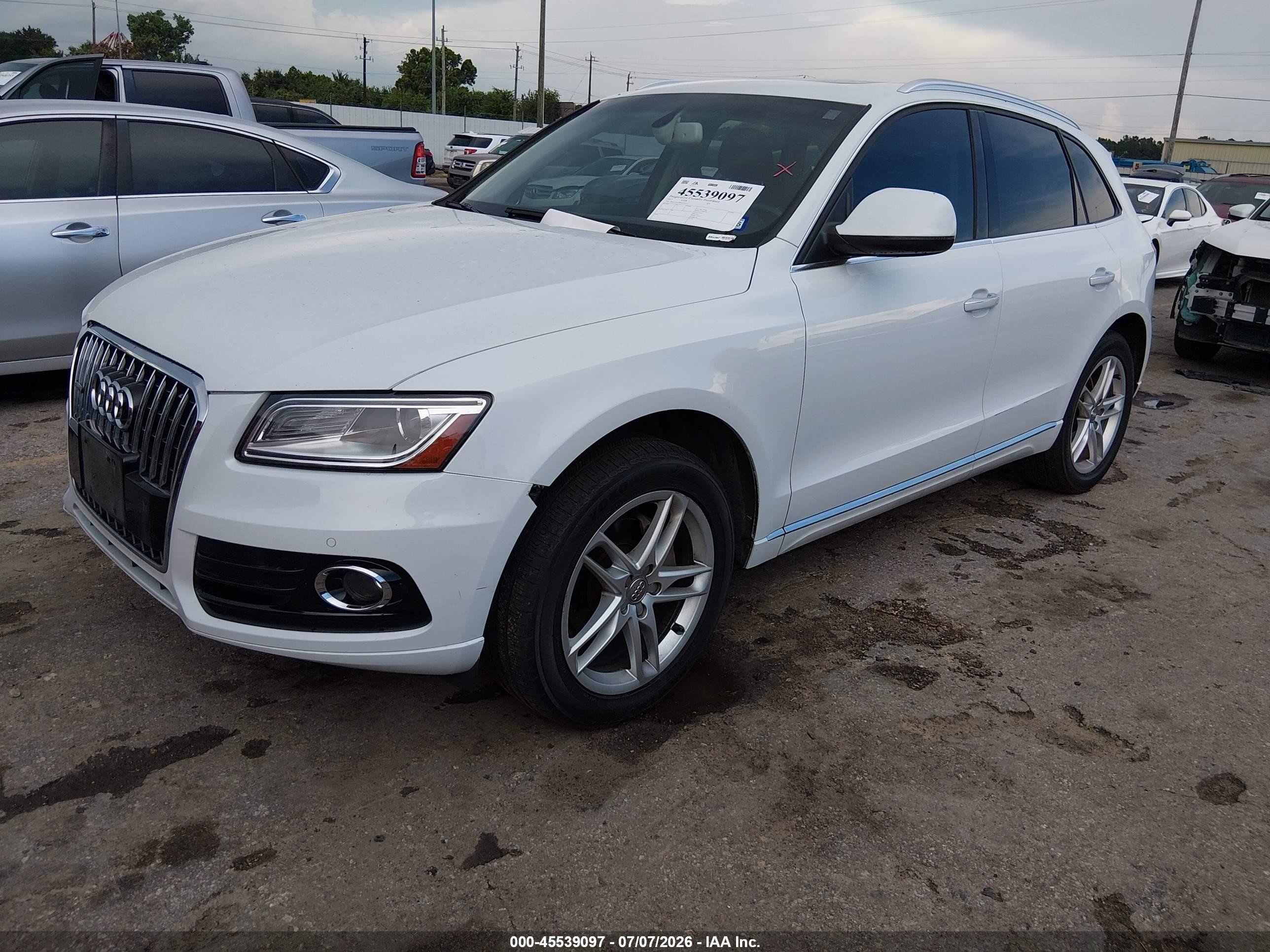2015 Audi Q5 2.0t Premium White vin: WA1LFAFP8FA050129