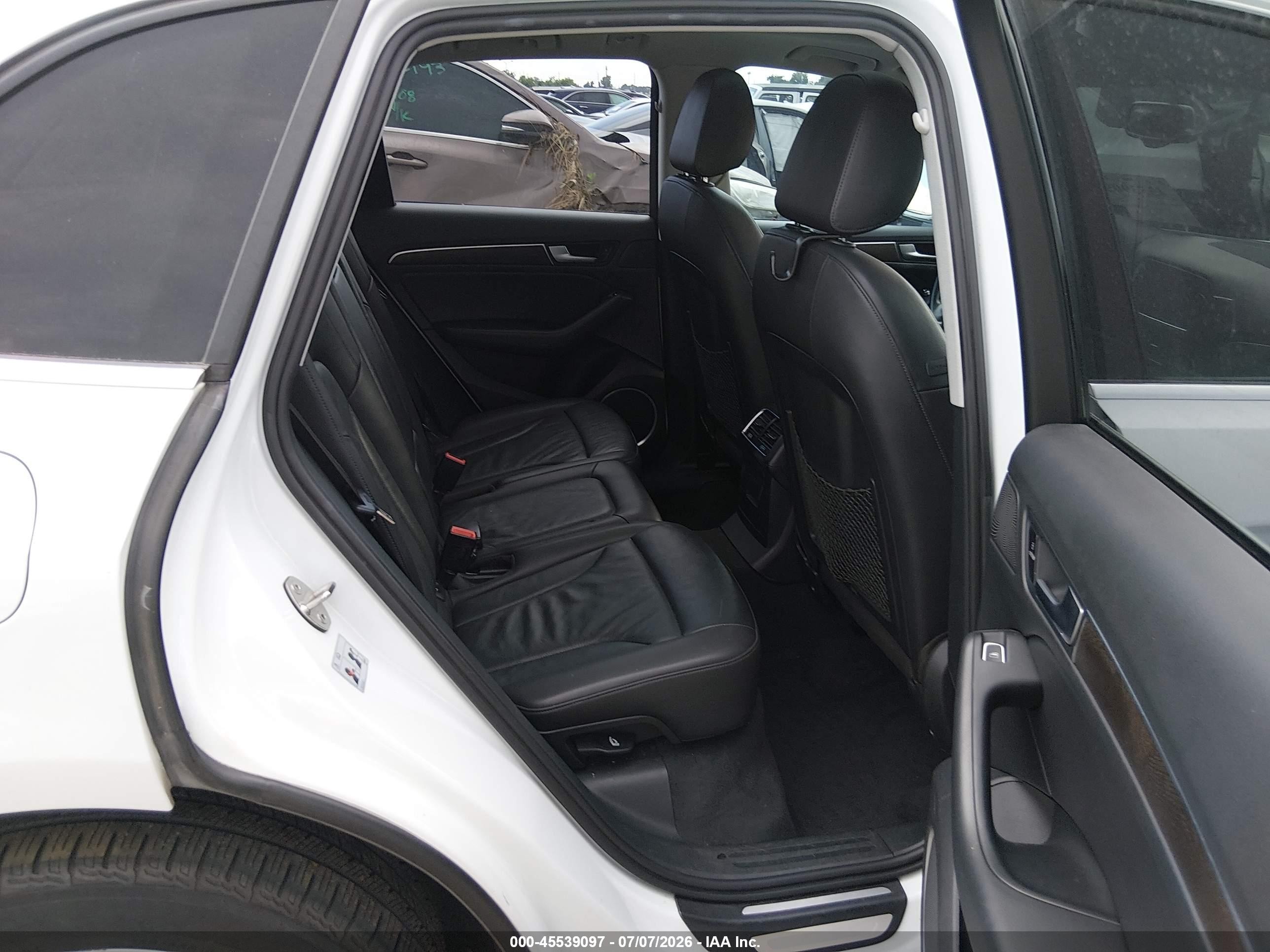 2015 Audi Q5 2.0t Premium White vin: WA1LFAFP8FA050129