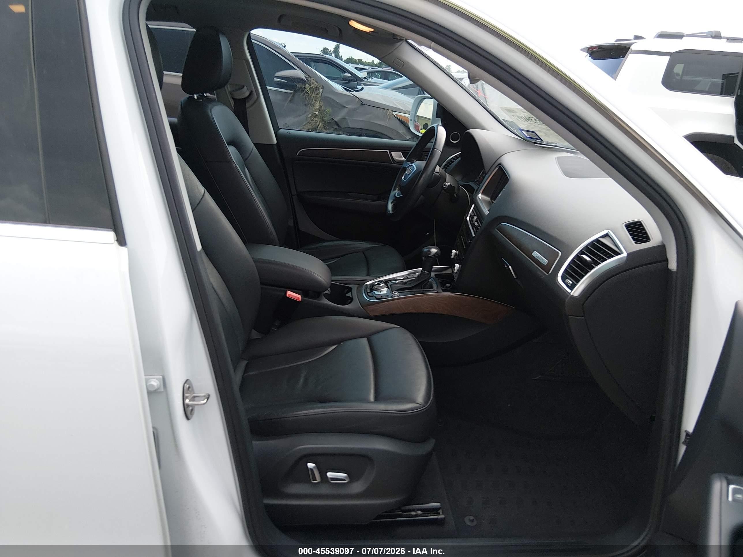 2015 Audi Q5 2.0t Premium White vin: WA1LFAFP8FA050129