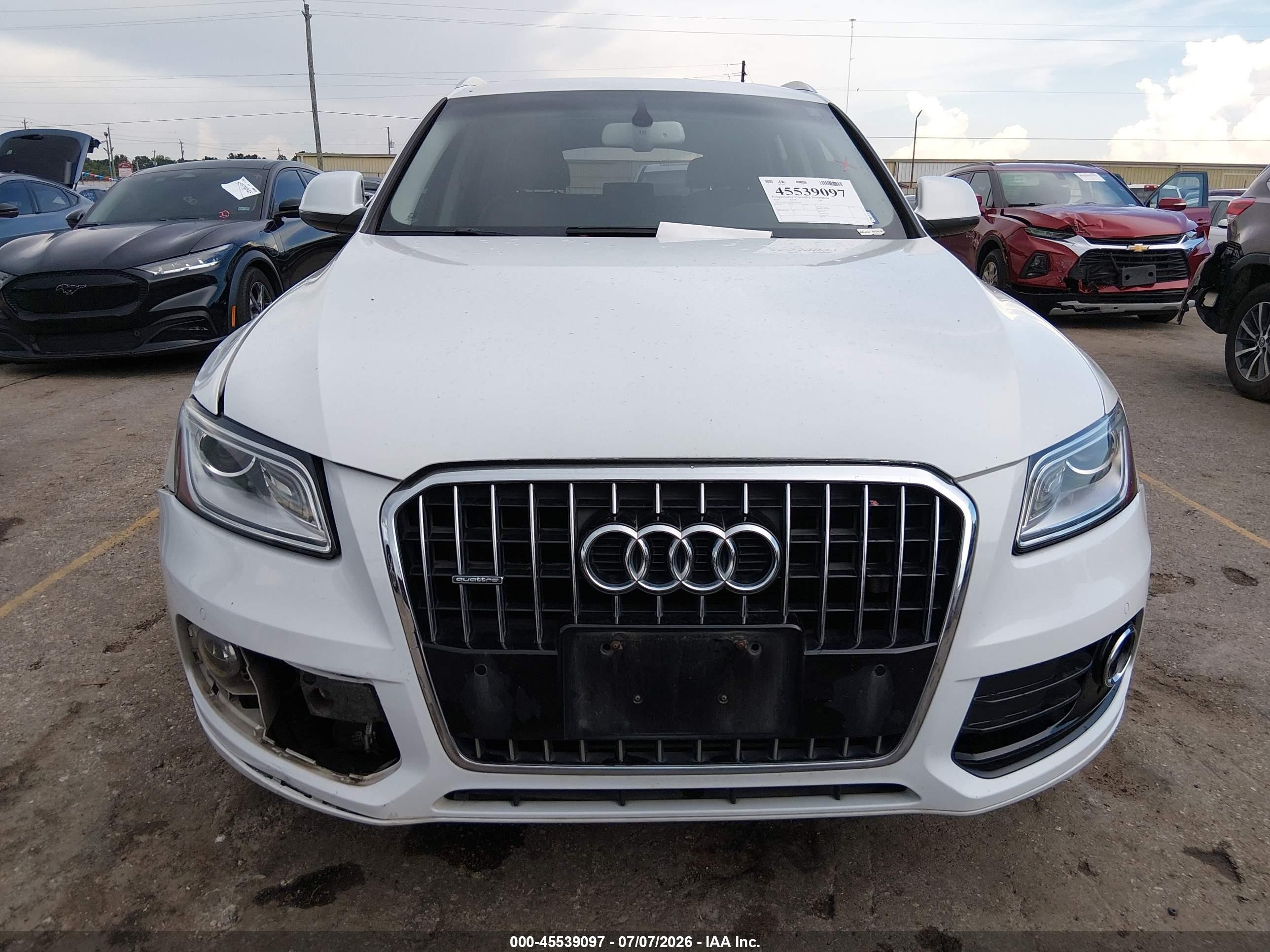2015 Audi Q5 2.0t Premium White vin: WA1LFAFP8FA050129